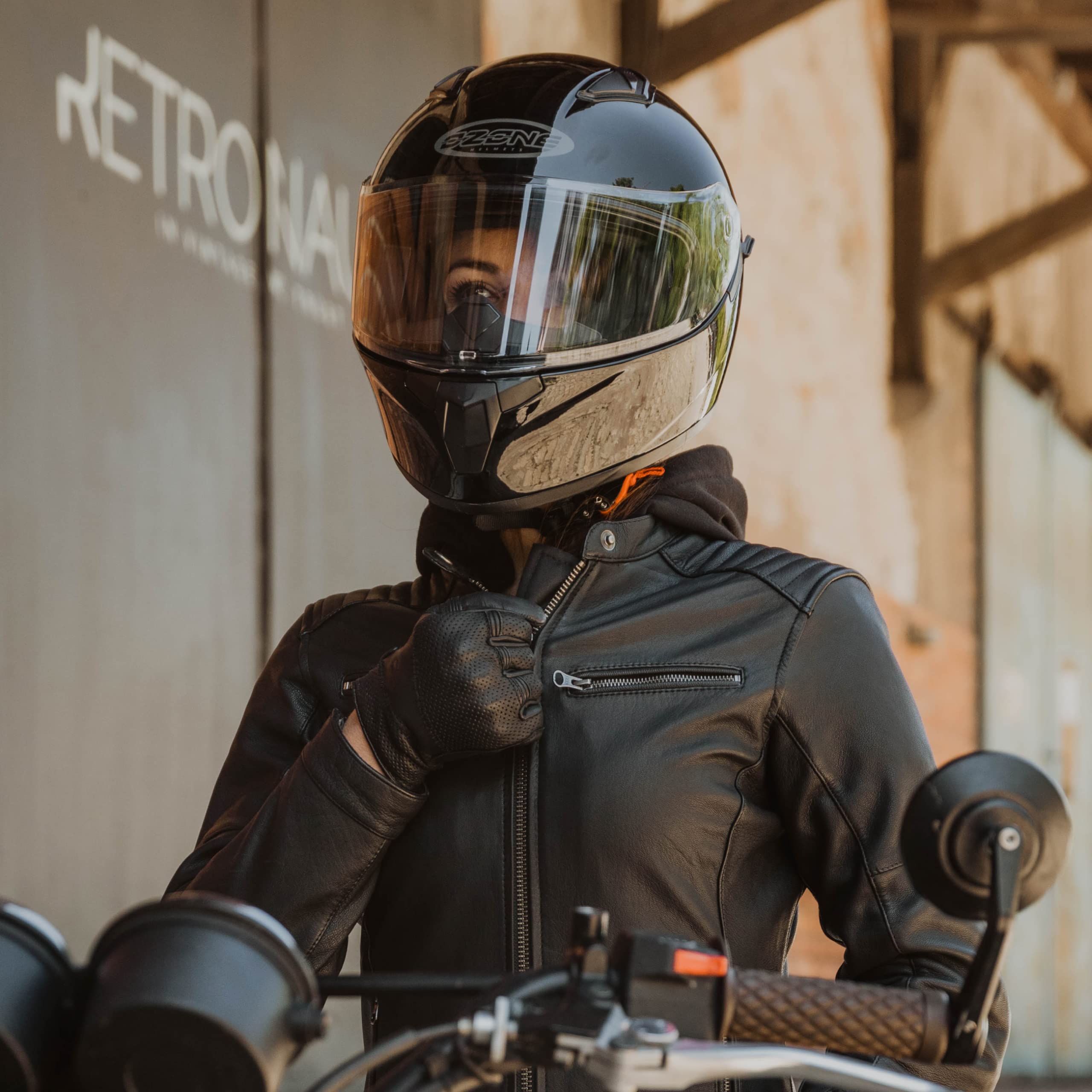 OZONE MOTO Sprint Kask motocyklowy | Szeroki kąt widzenia | 2 rozmiary EPS | Liczne kanały wentylacyjne | Osłona przeciwsłoneczna | Osłona przeciwsłoneczna