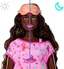 Barbie Party Unboxed Muñeca y Accesorios, Serie Revelación de Pijamada con 7 Sorpresas Incluyendo Actividad de Brillo en la Oscuridad Muñeca en Pijama Rosa 3