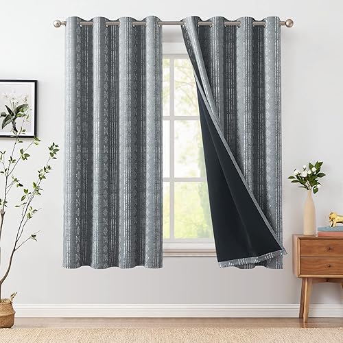 jinchan Cortinas bohemias 100% opacas de 63 pulgadas de largo para dormitorio, color blanco sobre gris, estampado geométrico, ojales en la parte