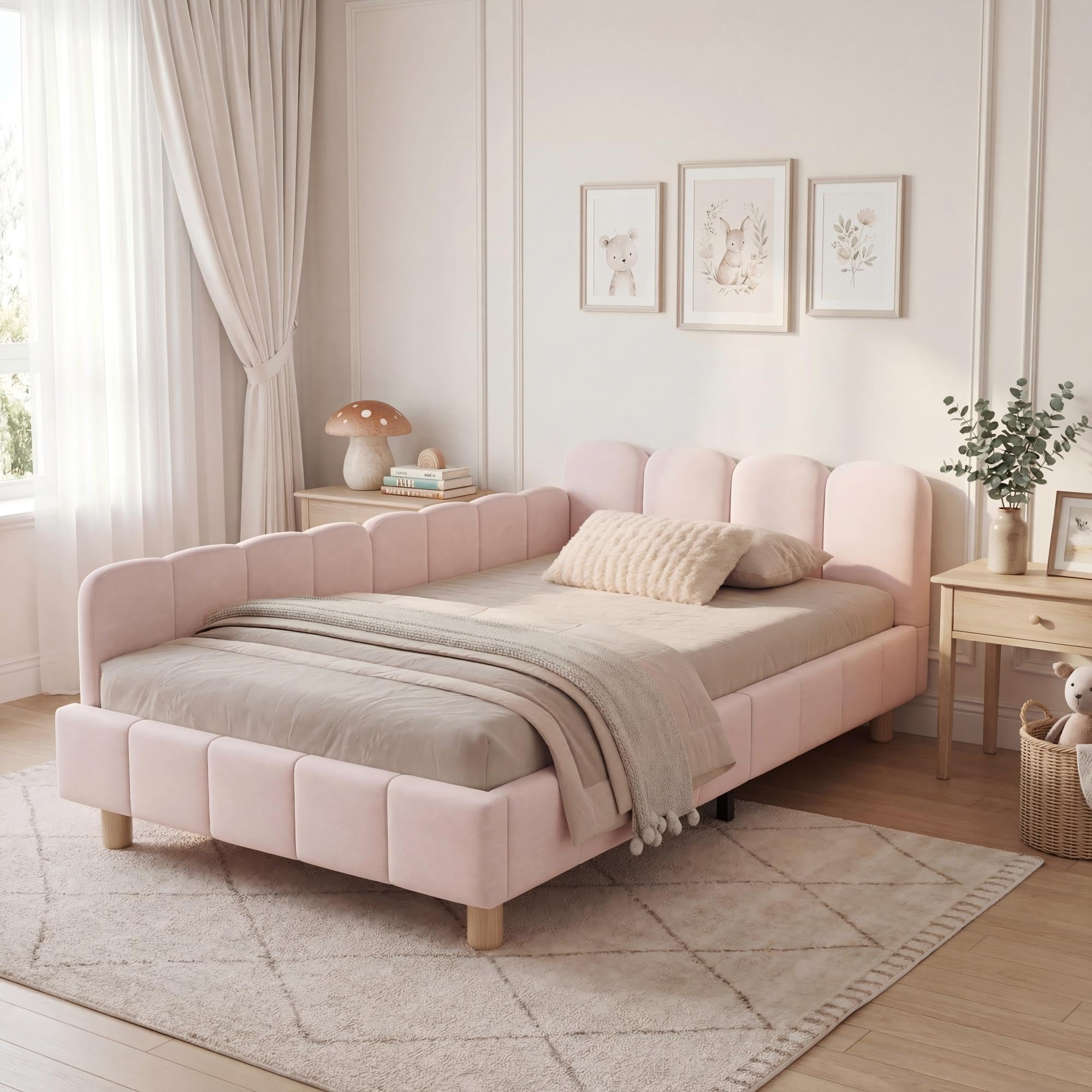 Cama tapizada de 90x200 cm en terciopelo rosa con acabado premium infantil