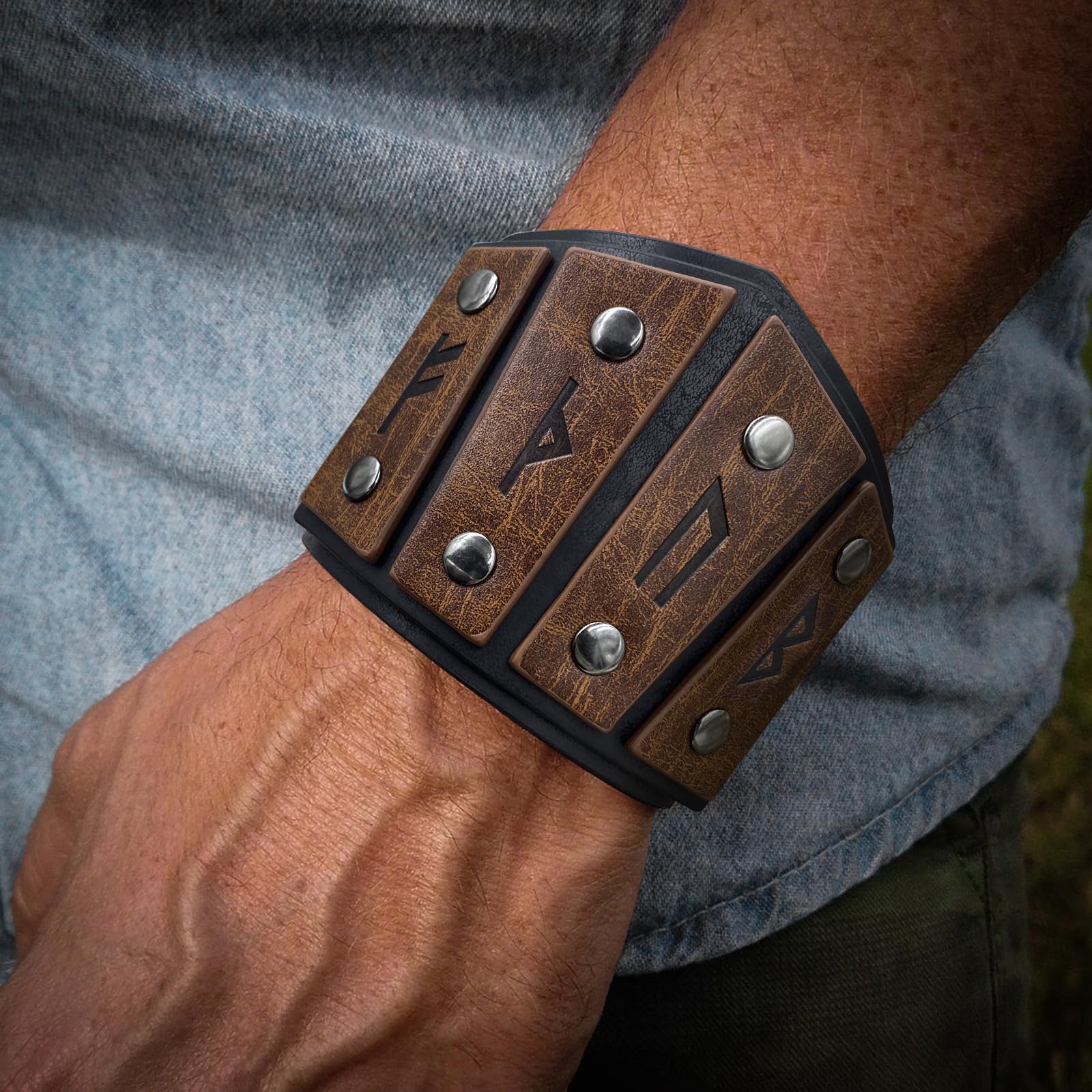HiiFeuer Pulsera Viking Runes de piel sintética,Muñequera retro nórdica, Pulsera brazalete nórdica con cierre de hebilla