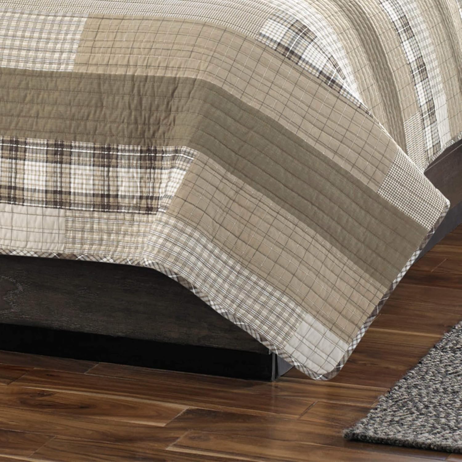 Eddie Bauer - King Quilt Set, Cotton Reversible Bedding with Matching Shams, Home Decor for All Seasons (Fairview Sand, King)