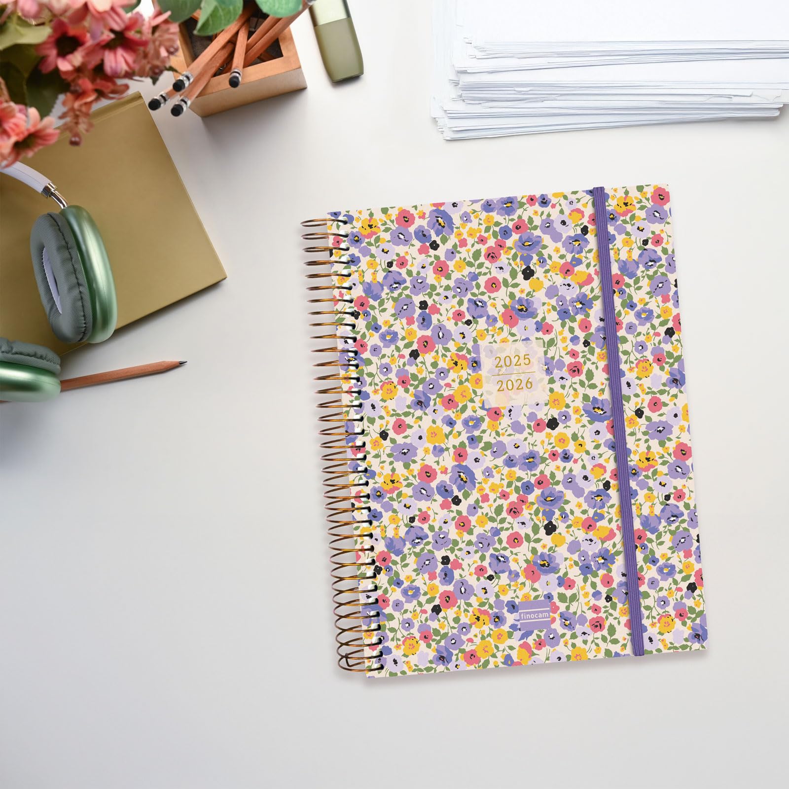 Finocam - Spiral 18-Month Planner 2025-2026 2 Days per Page July 2025 - December 2026 (18 Months) Girl International - Image 3