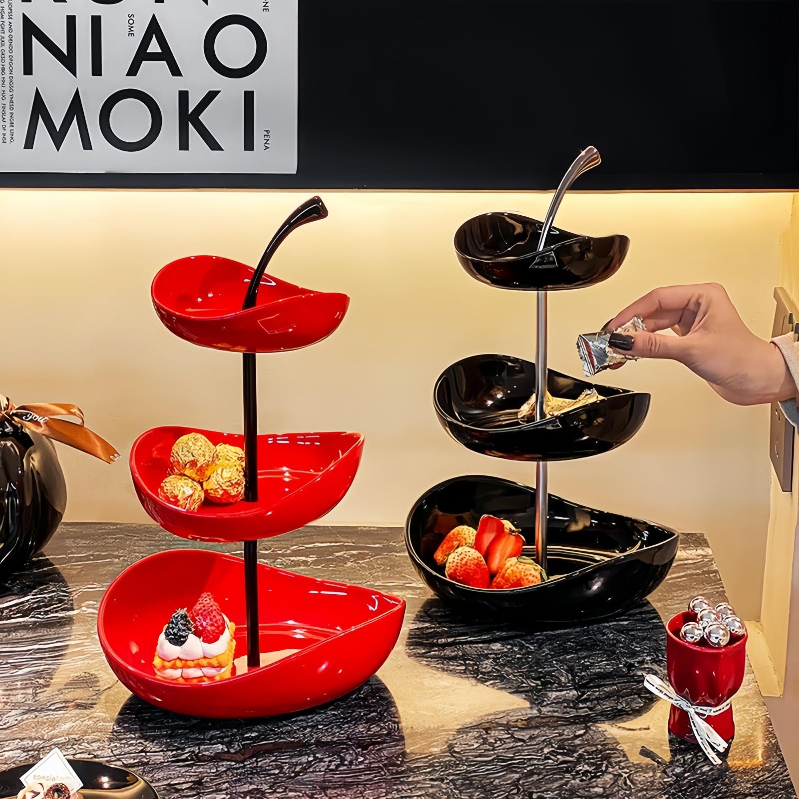 Vassoio per frutta a doppio strato Ciotola per frutta in ceramica a 3 livelli Ciotole da portata in ceramica multistrato con supporto in metallo, vassoio da portata,Rosso,3 Tier