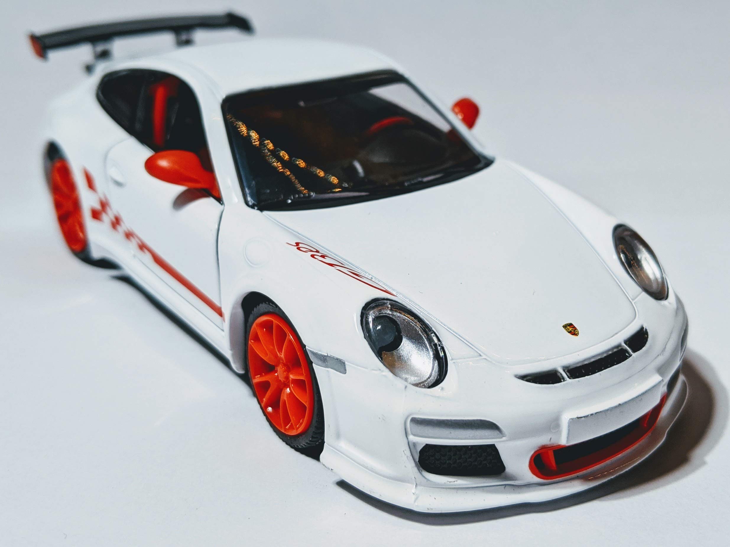 METAL SPEED ZONE - MSZ Porsche 911 GT3 RS - White 1:32 Scale