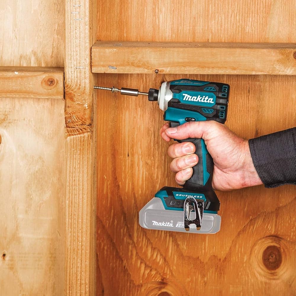 Makita - 新品　Makita　インパクト　TD171DZW 61UuJFxHAYL._UF350,350_QL50_.jpg