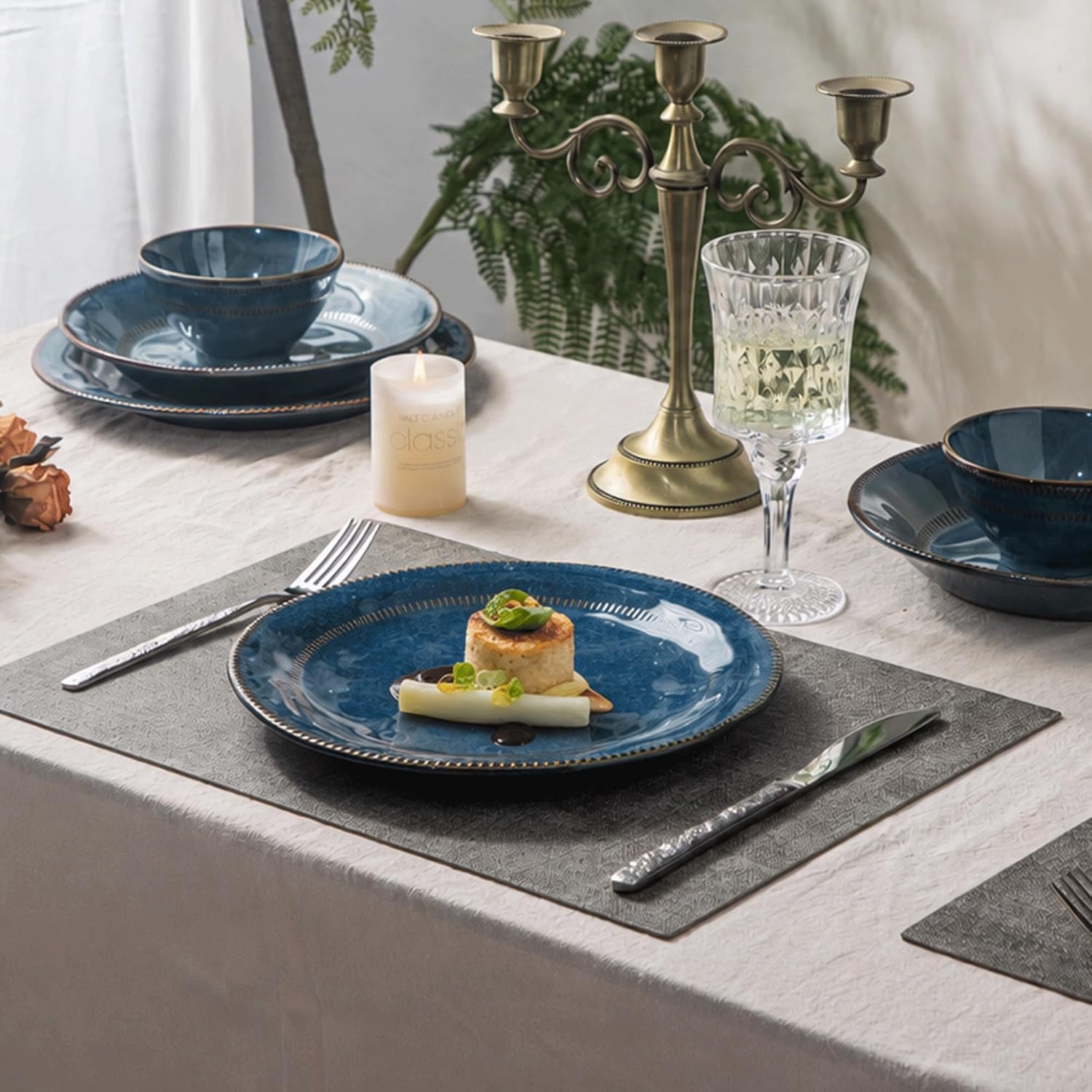 4-piece set, ceramic, natural active glaze plate and bowl set, microwave and dishwasher compatible tableware set, shatterproof and scratch resistant dinner set, irregular edge design, sky blue image 3
