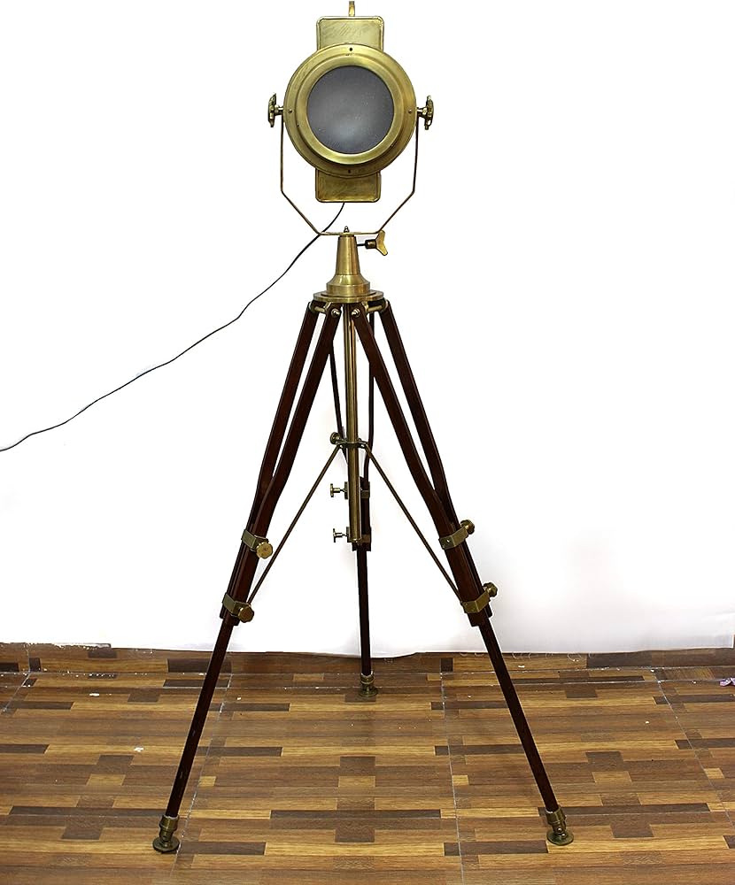 アンティーク調サーチライトフロアライト木製三脚