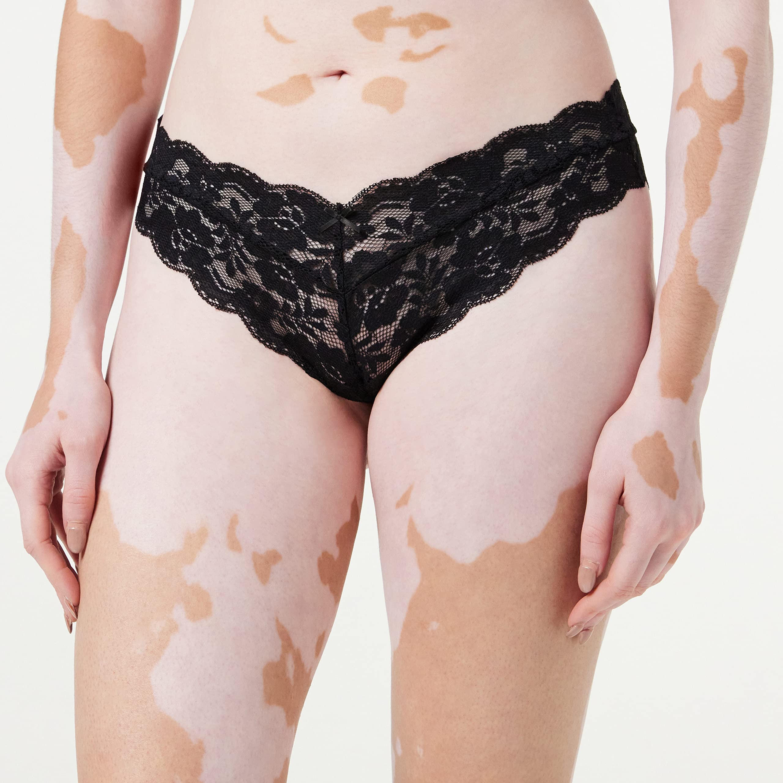 Iris & Lilly Intimo Brasiliano Cheeky in Pizzo Donna, Pacco da 3