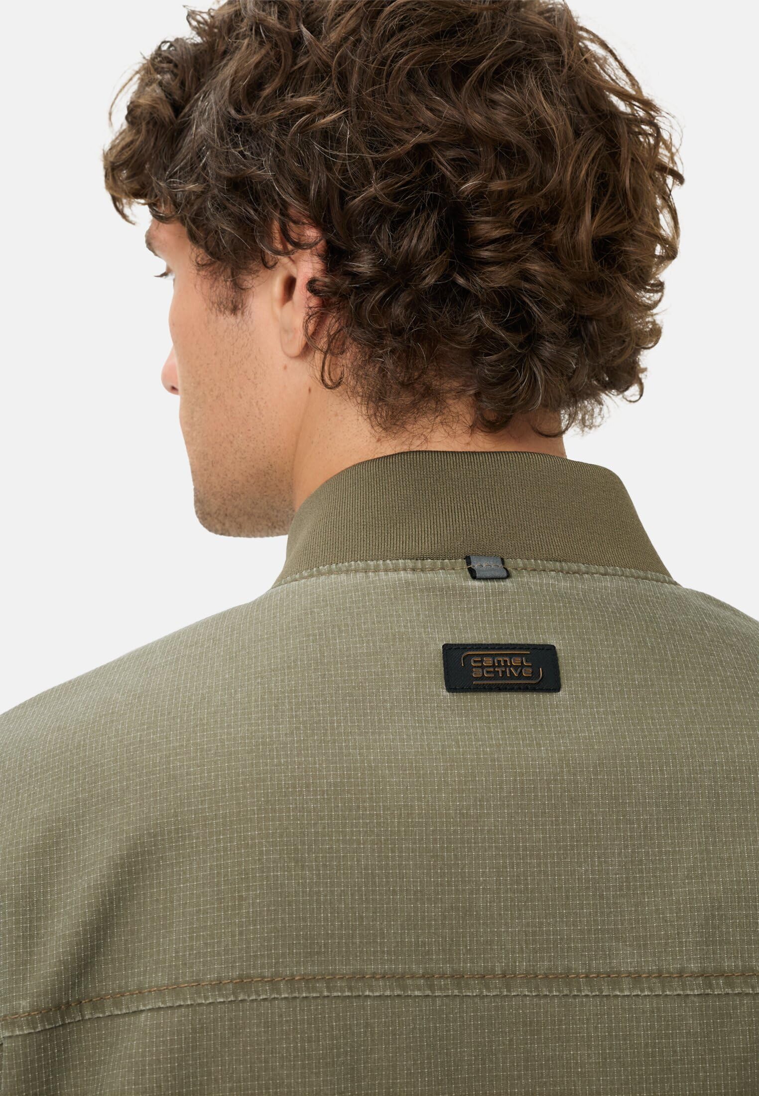 camel active Herren Blouson mit Bomberkragen | Windabweisende Jacke mit Bomberkragen aus strapazierfähigem Ribstop im Regular Fit für Freizeit und Alltag
