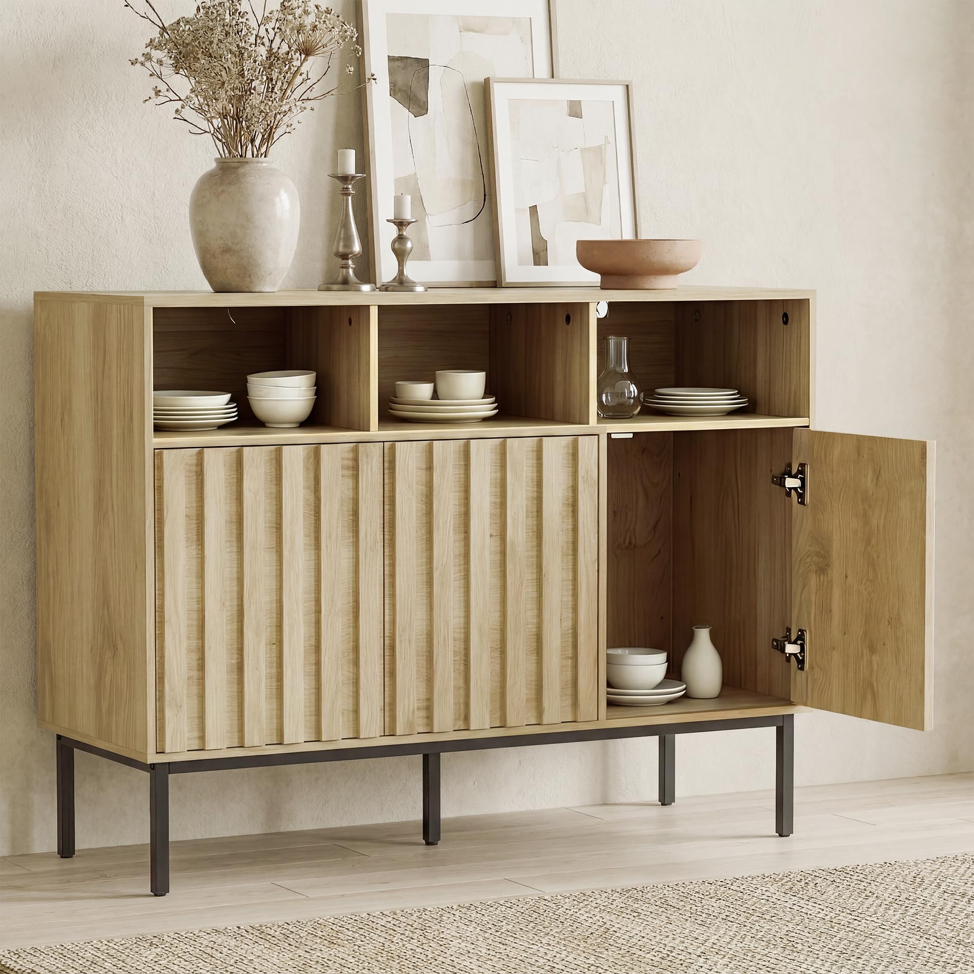 UEV Credenza Cucina con Luce LED a 3 Ante Design Strisce di Legno, Naturale | Armadietto con 3 Scomparti Aperti, Mobile Moderno con Ampio Piano di Lavoro, 105x40x80cm