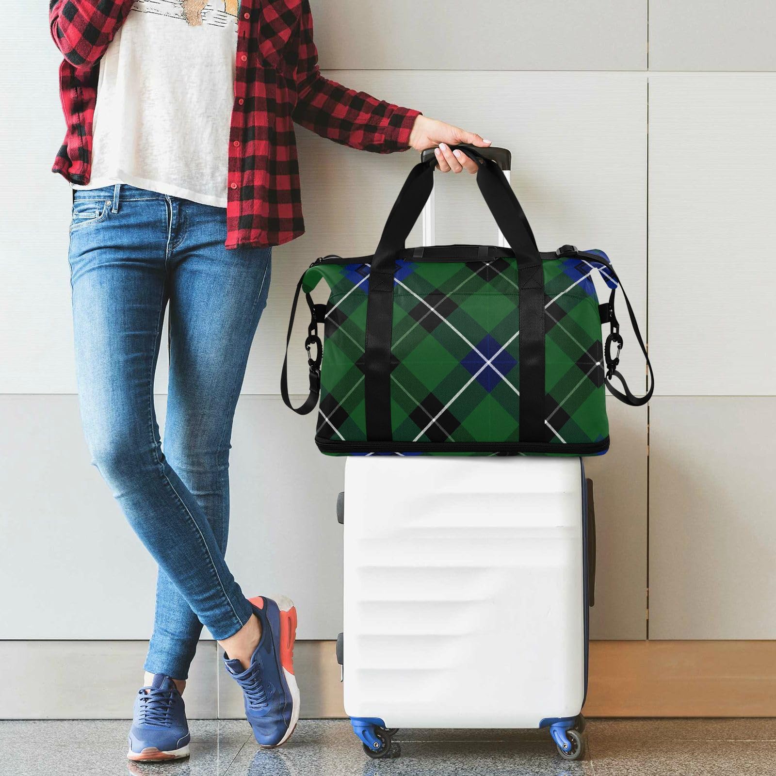 Bolsa de fin de semana con bolsillo húmedo, correa ajustable, color verde a cuadros escoceses, para viajes en avión, gran capacidad para hombres y mujeres