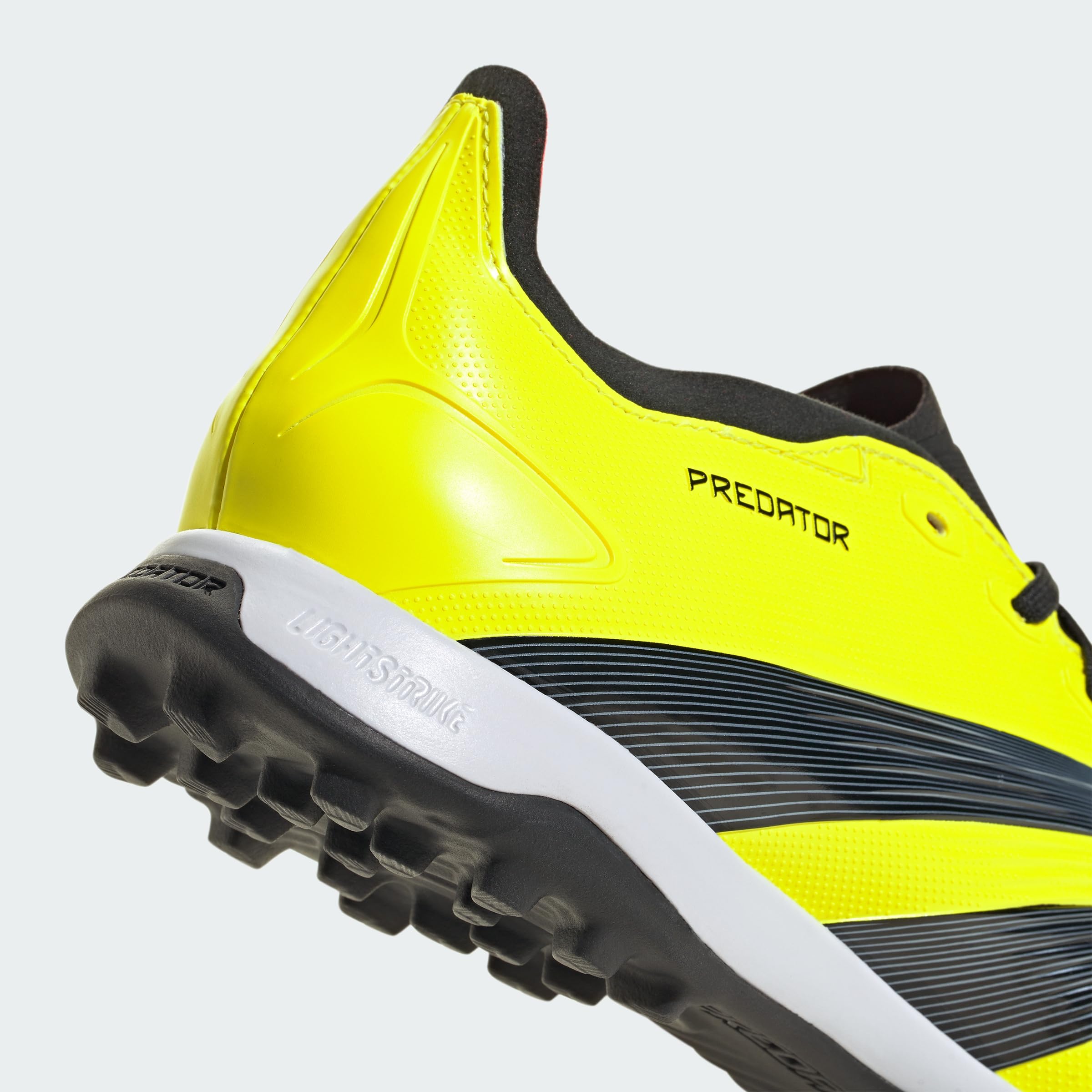 アディダスサッカースパイクプレデター新品25.5㎝ Amazon | アディダス adidas サッカースパイク ユニセックス
