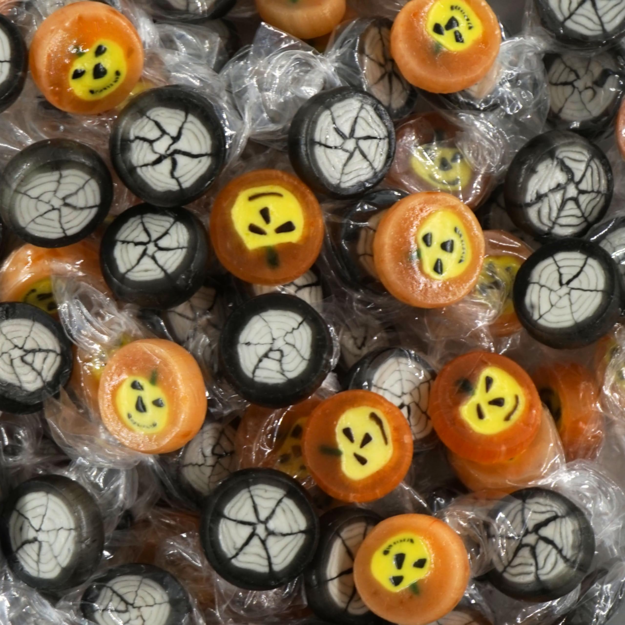 EinsSein Halloween Bonbons Kürbis & Spinnennetz 5kg | Vegane Rocks Candy Süßigkeiten | Gruselige Mitgebsel für Kinder Party Deko & Süßes oder Saures | Großpackung