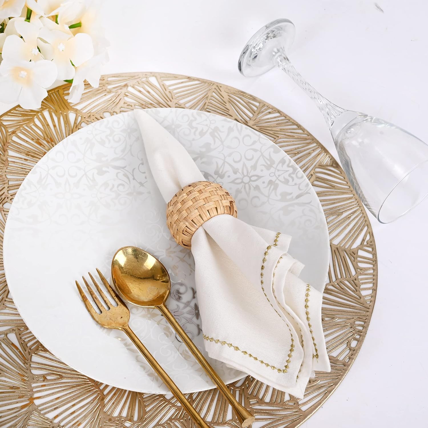 ALPHA Living HOME Farmhouse Napkin Rings - Rustic Natural Cane & Jute Serviette Holders for Elegant Table Decor, Weddings, Thanksgiving, and Everyday Dining- Set of 12 (Natural)