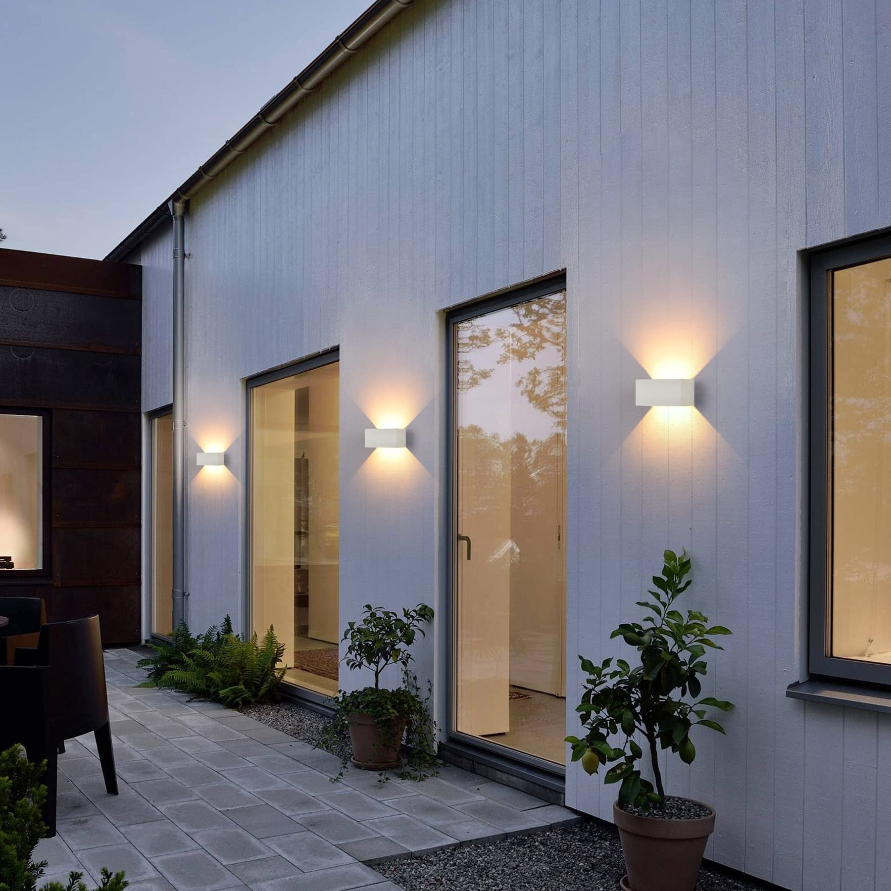 KUKAK 24W Aplique pared Interior/Exterior con Sensor de Movimiento LED Lampara Moderns Blanco Cálido 3000K Impermeable IP65 (Blanco)