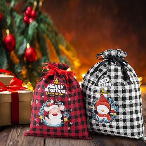 Miniatura 4 de Paquete de 8 bolsas de regalo de varios tamaños, a cuadros de búfalo y patrones de Navidad, bolsas de regalo con cordones de Navidad, bolsas de