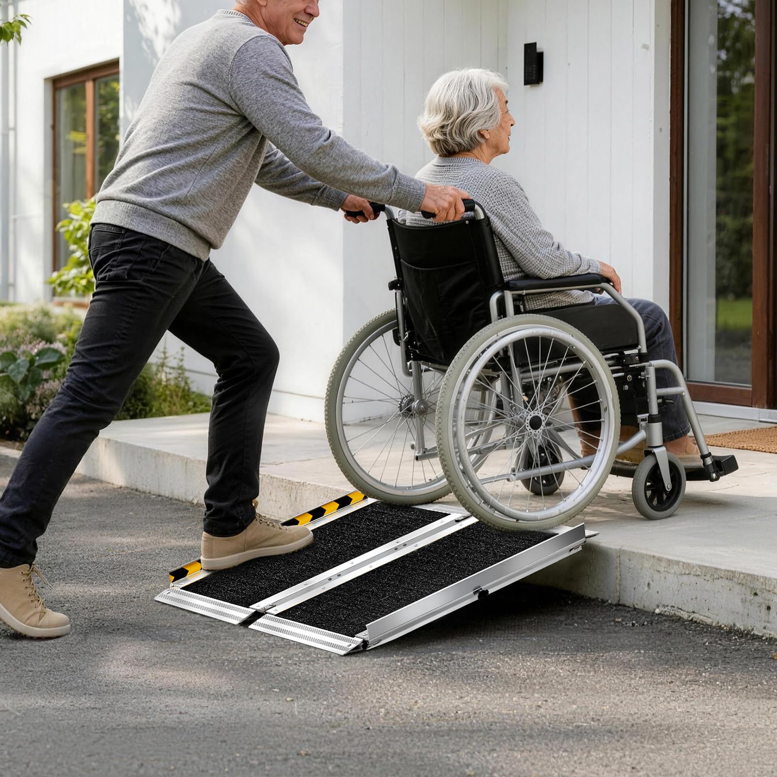 VEVOR Rampa para Silla de Ruedas Plegable de Aluminio 610 x 745 mm, Rampa de Umbral Antideslizante con Capacidad de Carga 362,9 kg para Entradas, Escaleras, Puertas, Scooters, Andadores y Uso Diario