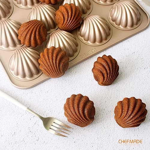 Vista 49 de CHEFMADE Madeleine Molde para tartas, 12 cavidades, antiadherente, ovalada, para hornear al horno (dorado champán)