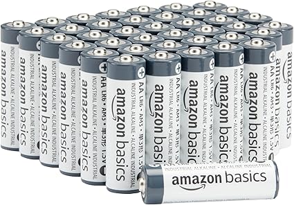 Las pilas alcalinas AA de uso industrial de Amazon Basics vienen en un paquete de 40 unidades, ofreciendo un alto rendimiento y larga duración. Adecuadas para una variedad de dispositivos y libres de metales nocivos.