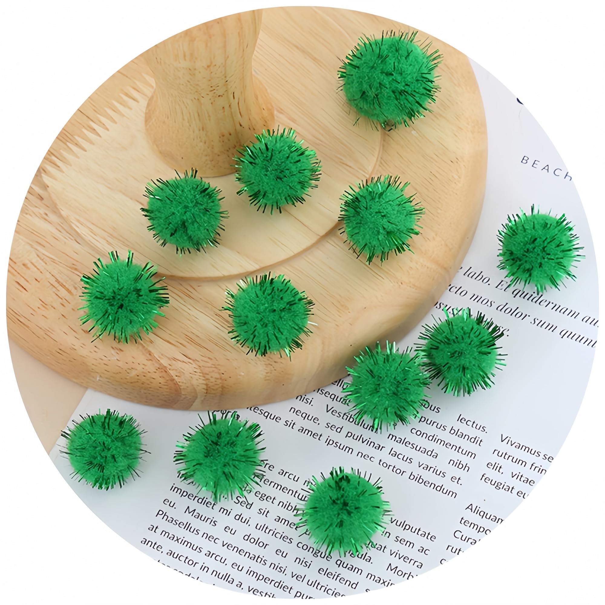 Pom-poms Ball Fluffy Craft, 700 sztuk pomponów brokatowych 15 mm, kuleczki cekinowe, kuleczka nitkowata, kolorowe cekiny, szycie pomponów, pompony świąteczne, ozdoby świąteczne, pompony(Grasgrün)