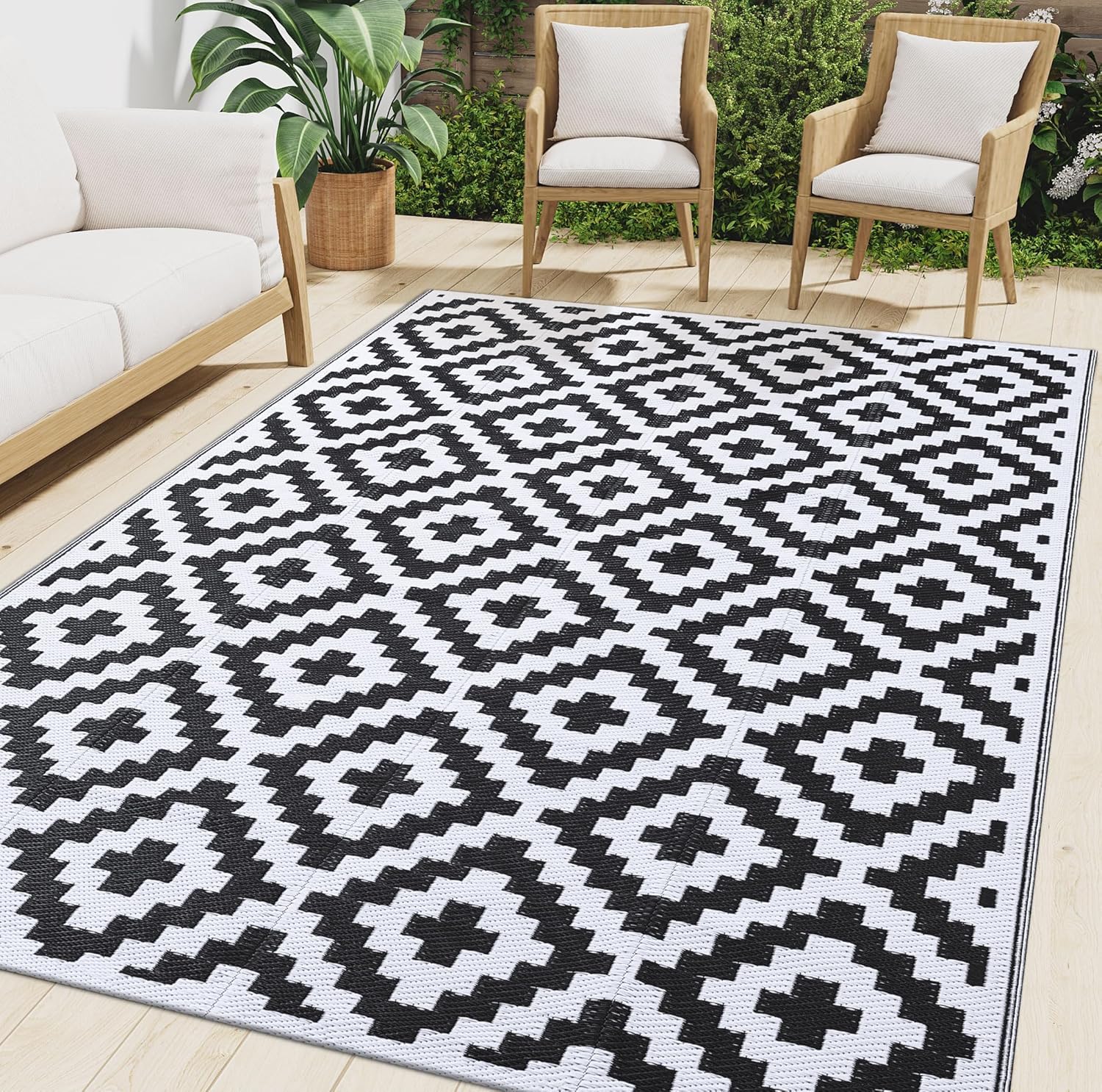 smiry Alfombra para exteriores, impermeable, resistente a los rayos UV, para patio exterior, reversible, de plástico, para balcón, camping, picnic, patio trasero, 150 x 240 cm, blanco y negro