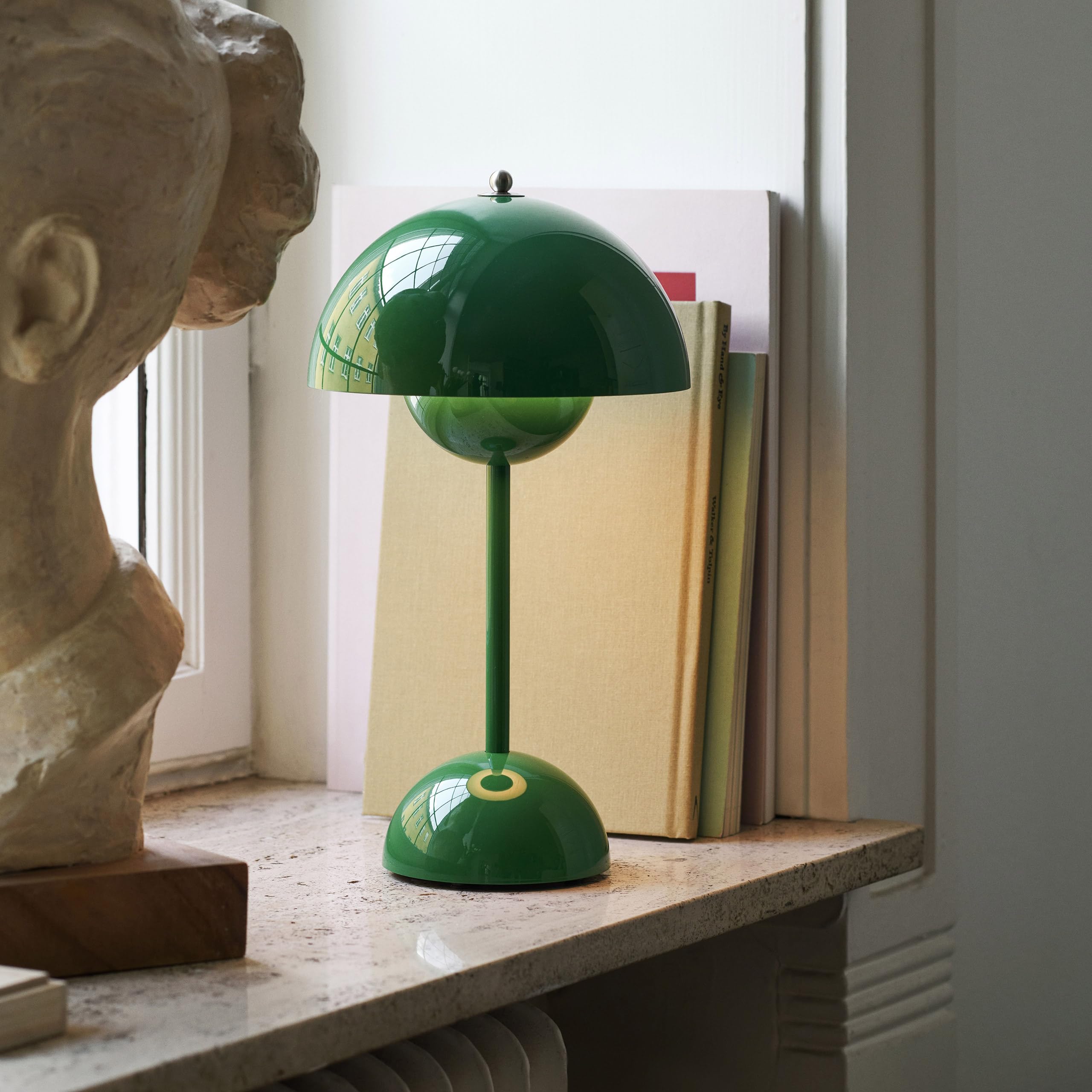 Luxio Lámpara de mesa LED Milan con forma de seta, inalámbrica, recargable de 5000 mAh, color verde, intensidad regulable y 3 temperaturas de color. IP44. Cable USB y enchufe UE incluidos.