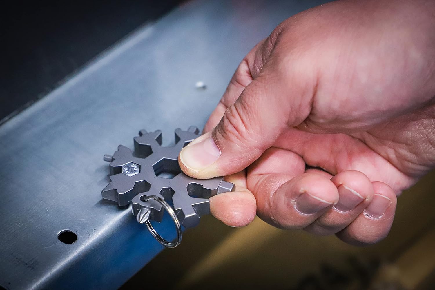 BGS 85880 - Outil multifonction flocon de neige 18-en-1 en acier inoxydable - Durable et polyvalent - Image détaillée