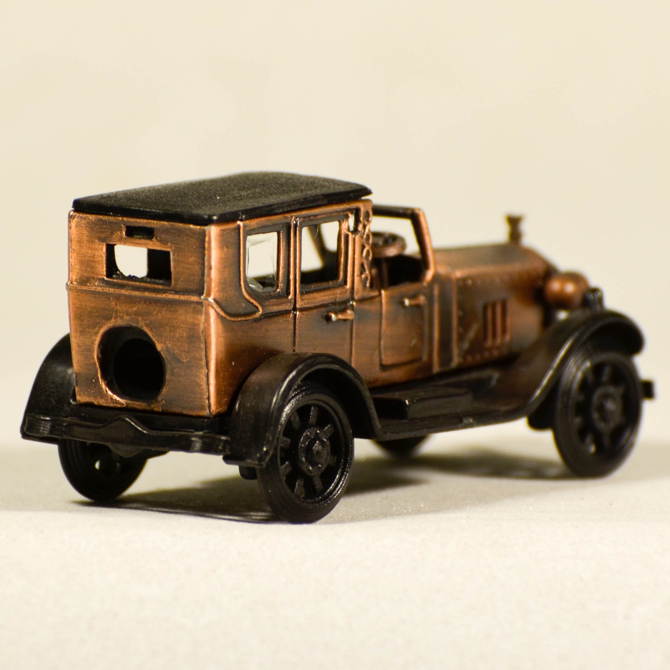 Amazon Com Metal Die Cast Rolls Royce Sharpener Antique Finished Car Miniature Pencil Sharpener Collectible Replica Antique Car Figurine Office Products