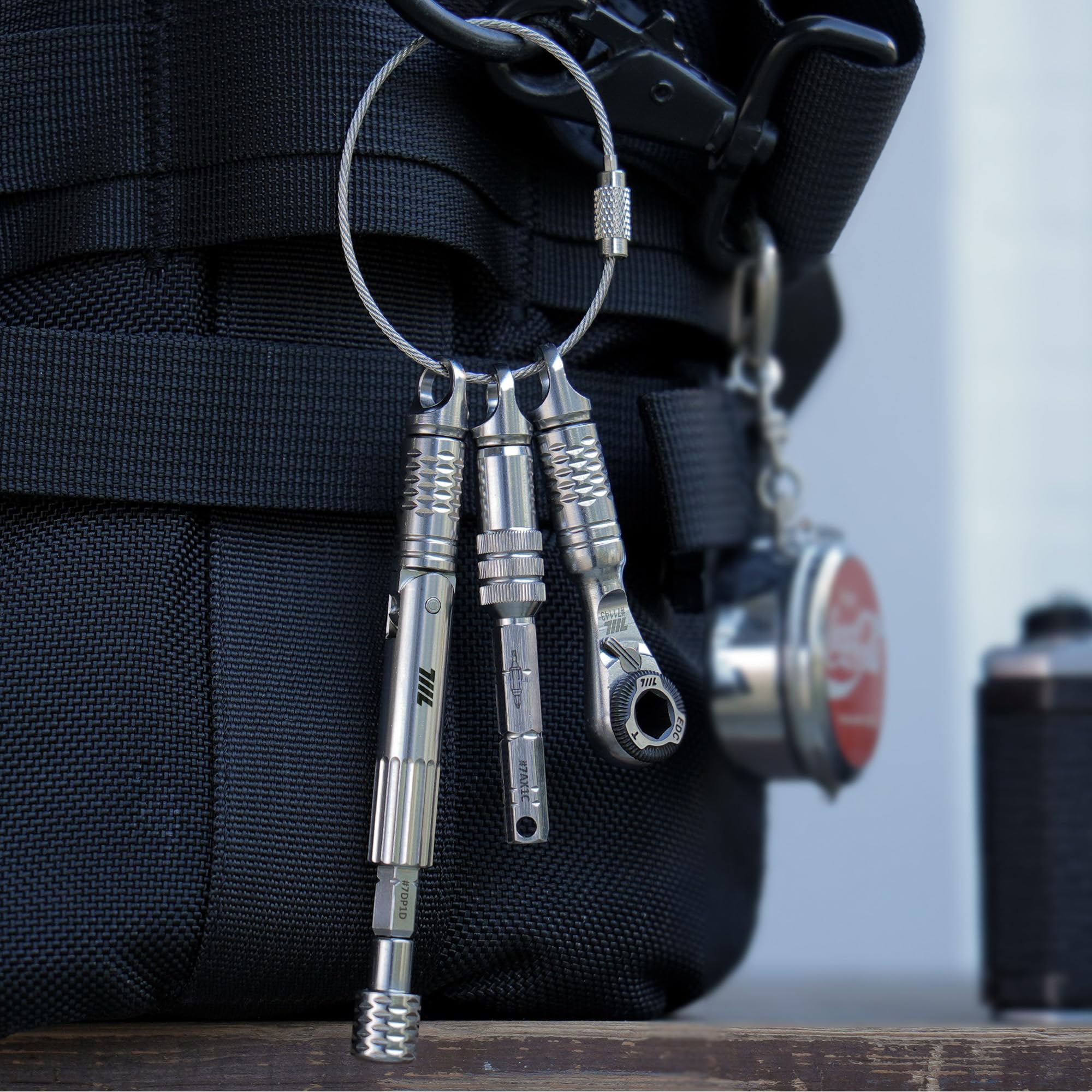 711L Keyring Loop DUO – Keyring Attachment for 1/4