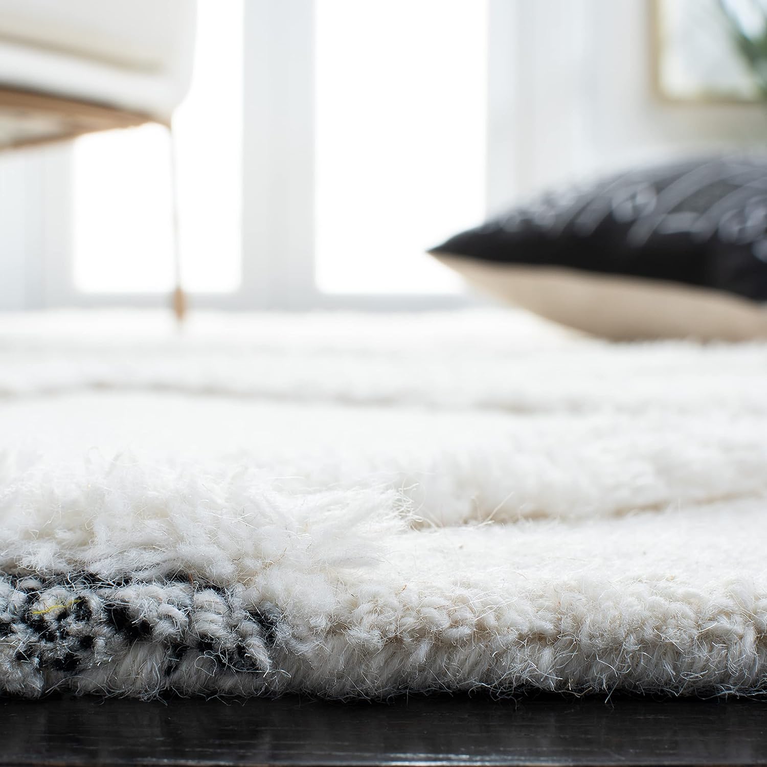 Ivory Hand-Tufted Wool Shag Area Rug 8' x 10'