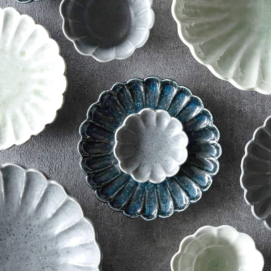 陶器製の黒と青のプレート 楽天市場】藍青（らんせい）飾り銀彩プレート185（18.5cm