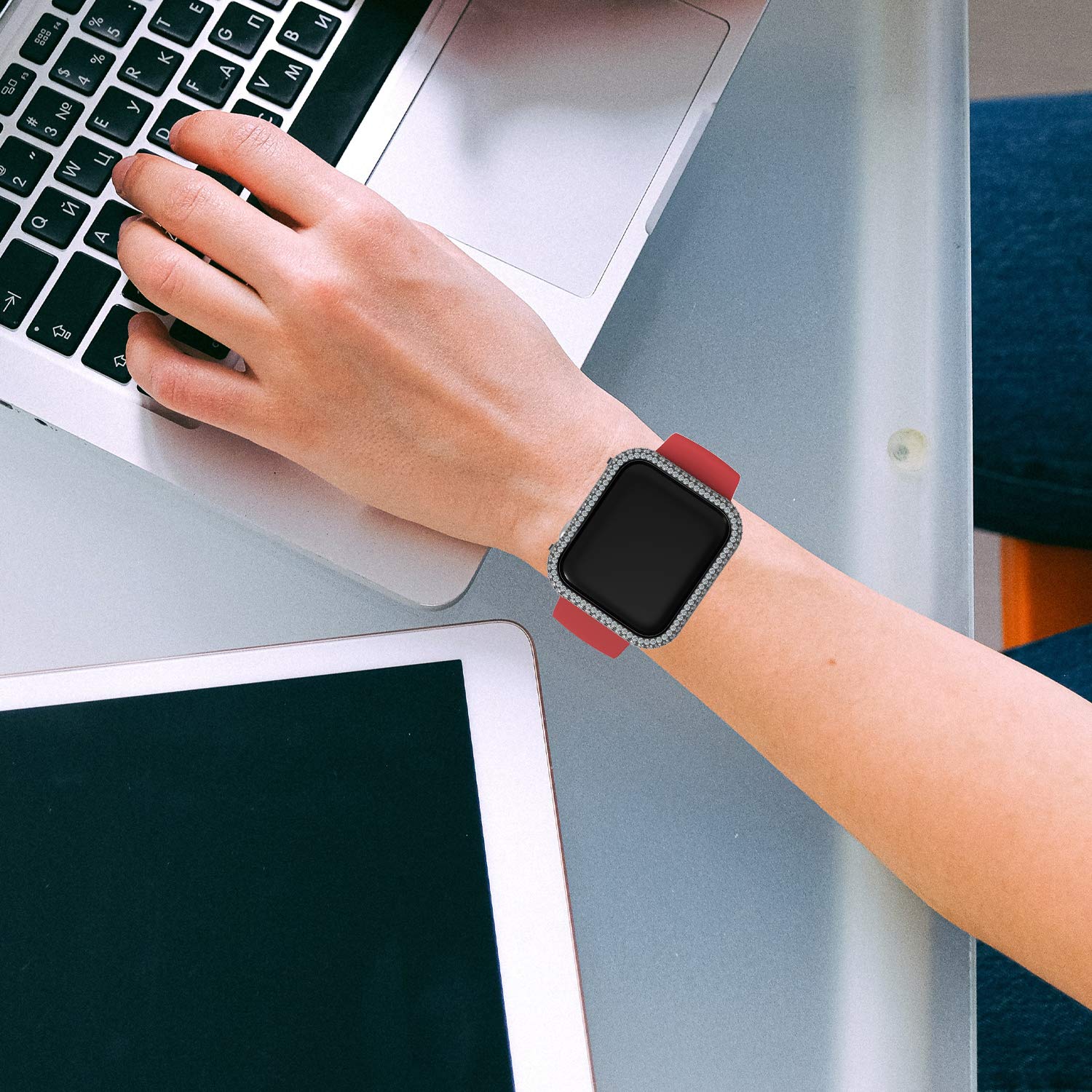 Schutzhülle für Apple Watch Series 4 / 5 / 6 SE (40 mm, Zirkonia-Diamanten, Schwarz, 40 mm)