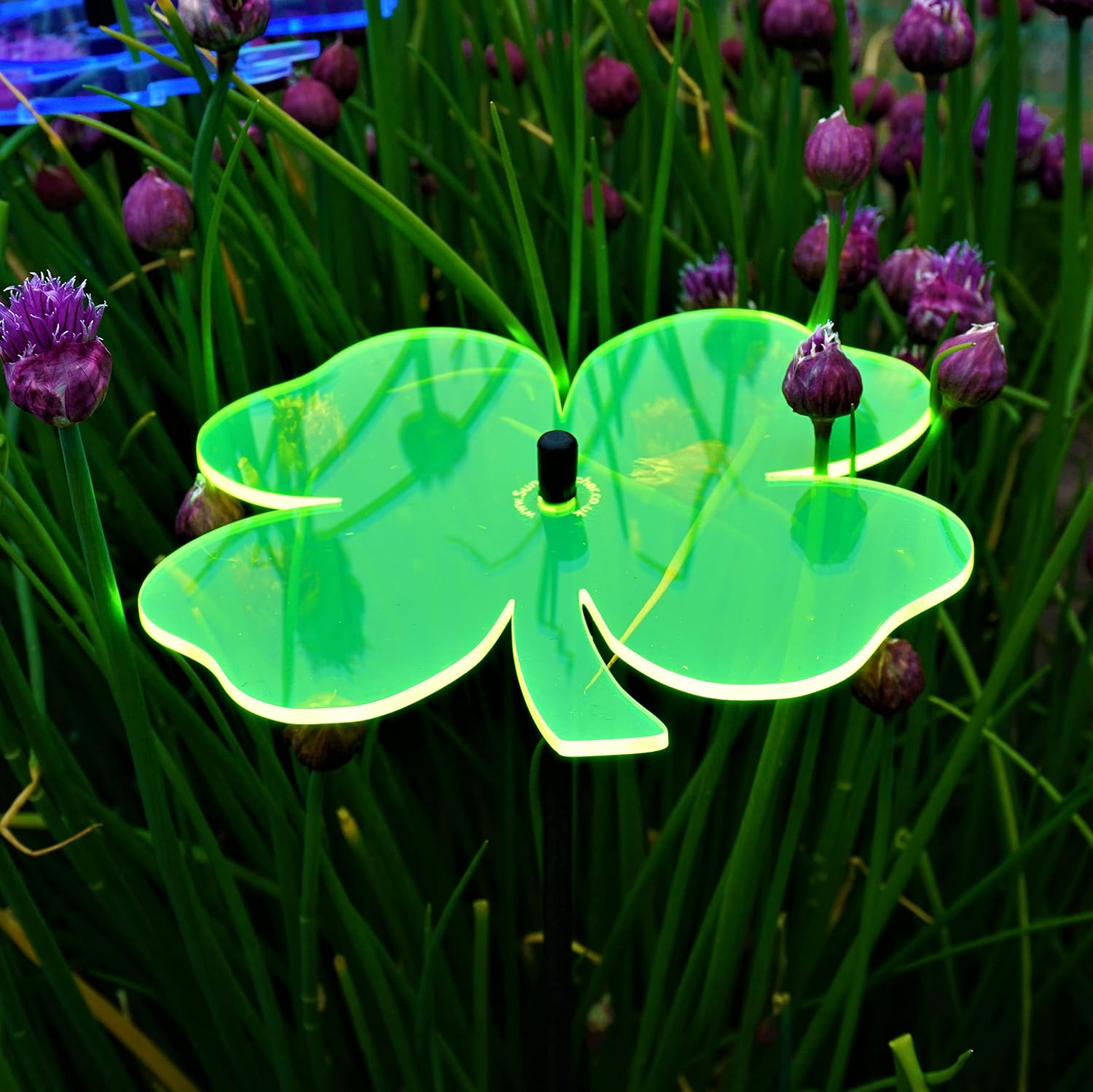 SunCatcher Garden Decor Ornament Lucky Shamrock Large Decorative Garden Stakes 75cm/29.5'' high Outdoor Yard Accessory Great Gardeners Gift - Image 3