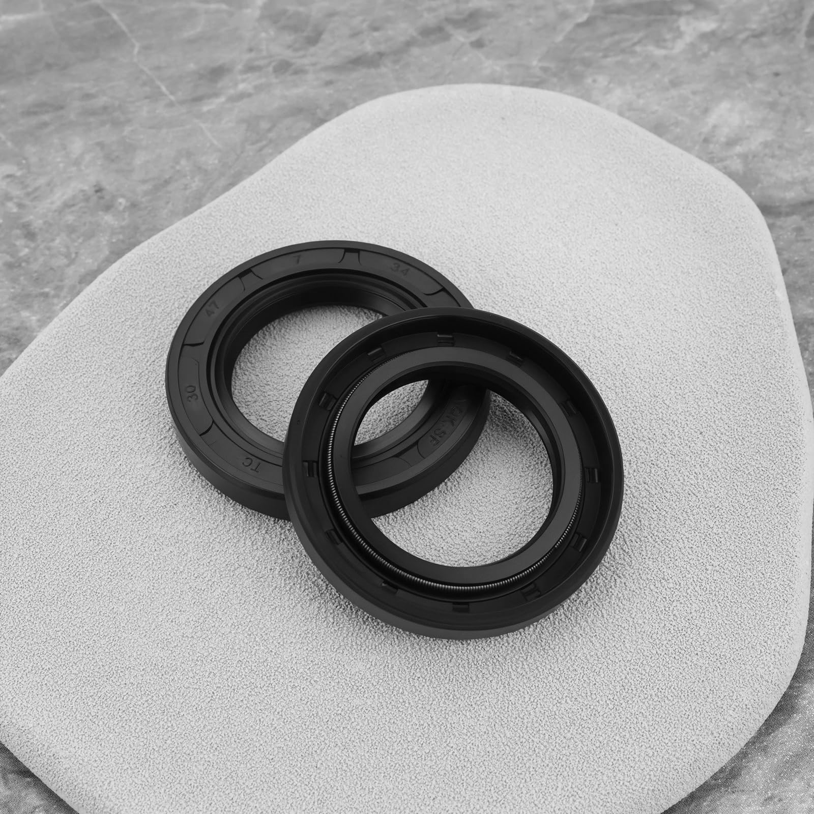Lot de 2 Joints d'étanchéité Métriques en Caoutchouc à Double Lèvre pour Roulements Scellés Machines équipement Hydraulique Automobile 30 X 47 X 7 Mm Noir