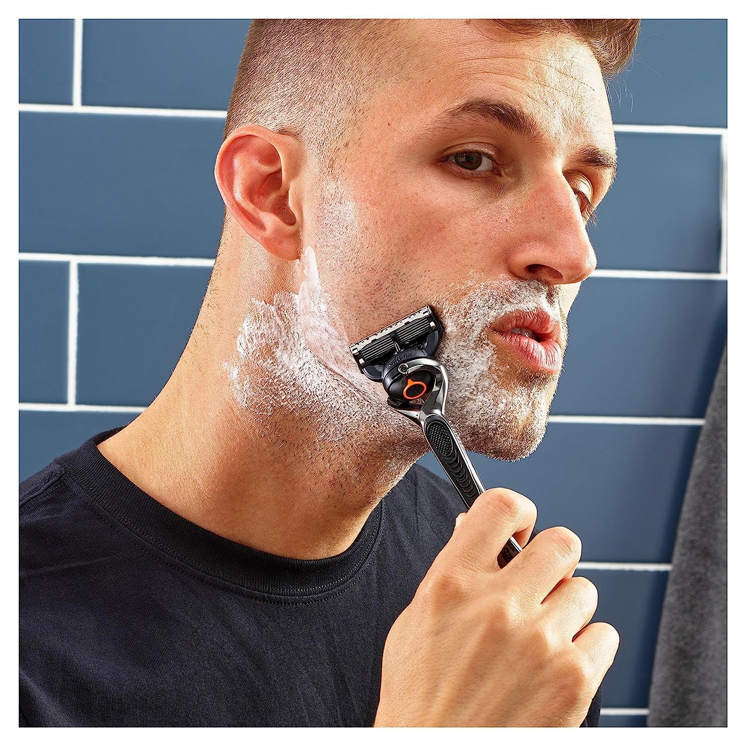 Gillette ProGlide Nassrasierer Herren, Rasierer + 10 Rasierklingen mit 5-fach Klinge, Geschenk für Männer, schwarz/blau