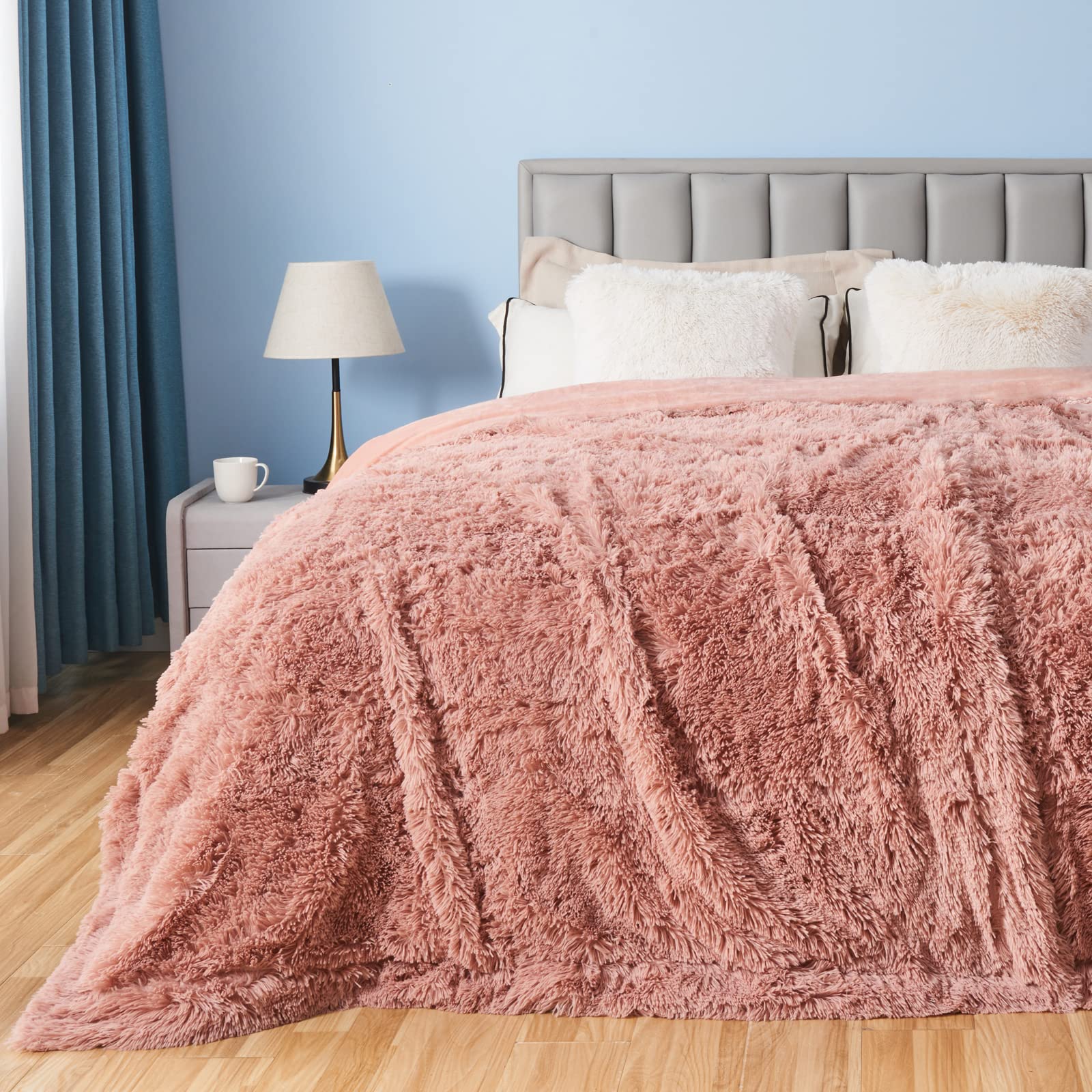 Coperta In Pile Di Flanella Con Rane Verdi Su Sfondo Rosa - Morbida E Leggera, 152x203 Cm