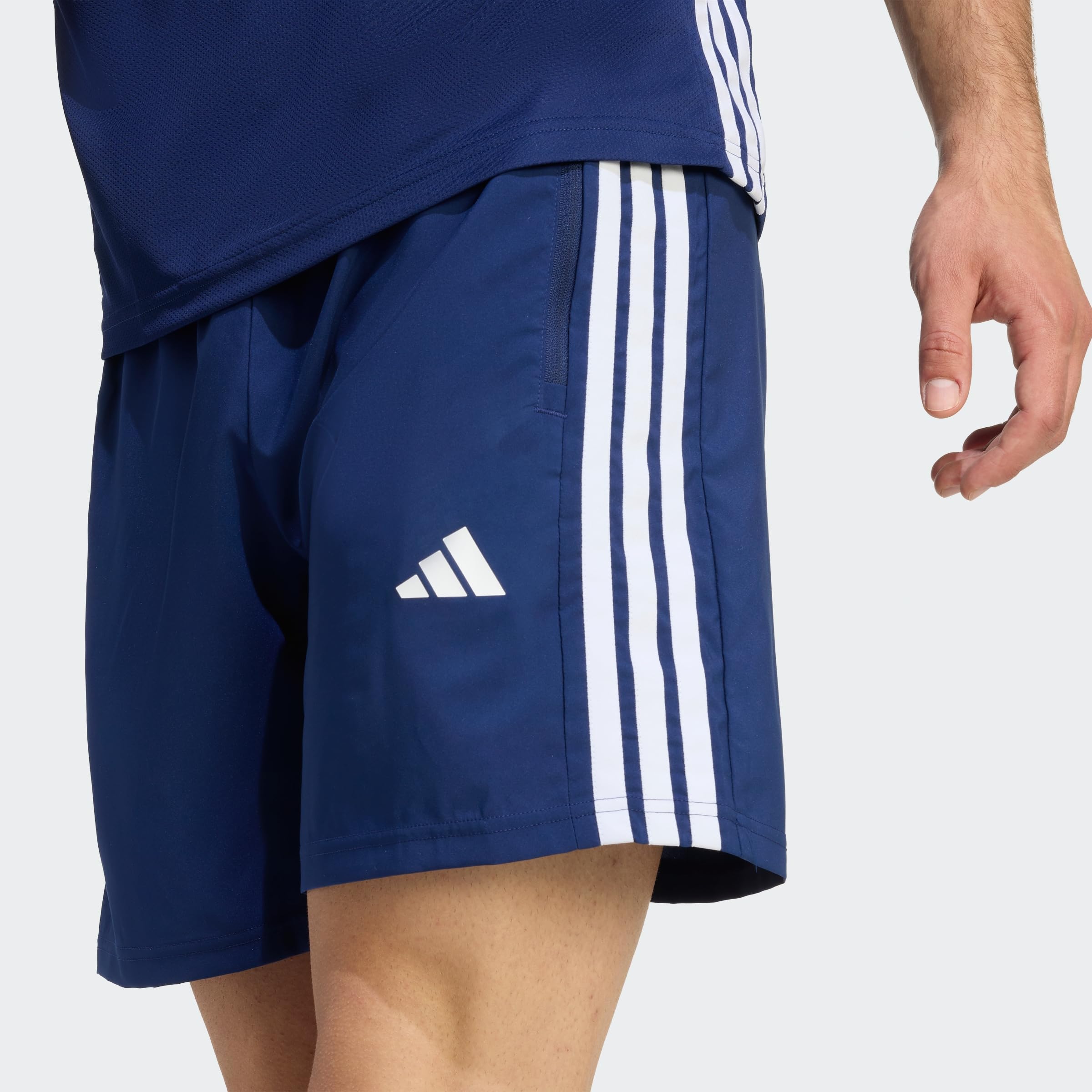 adidas Men's PANTALÓN Corto TÉCNICO DE Entrenamiento Essentials Base 3 Stripes