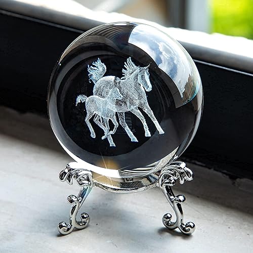 HDCRYSTALGIFTS Bola de cristal de caballo de 60 mm con grabado láser 3D, pisapapeles de cristal, figura de animal de vidrio, esfera completa