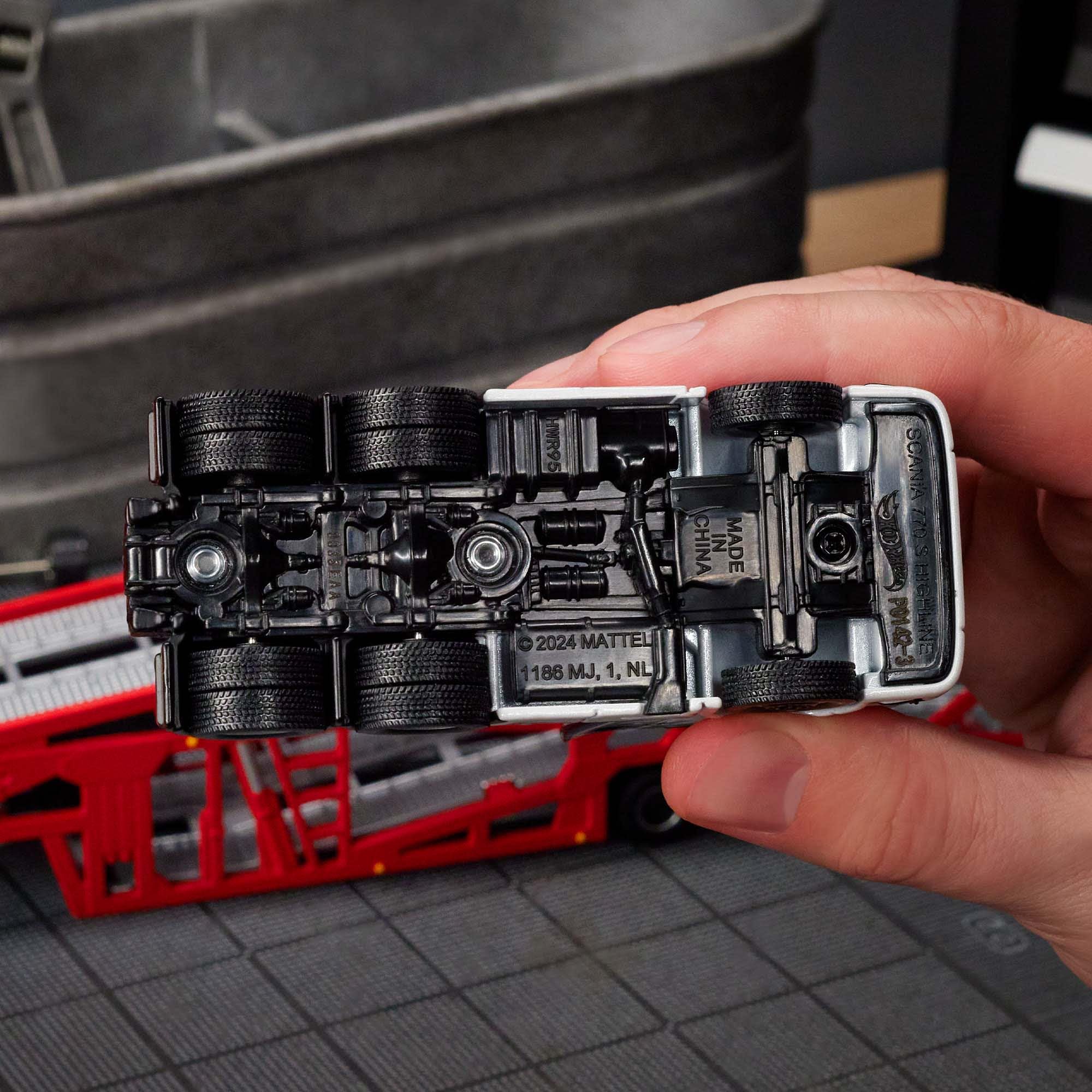 ホットウィール RLC エリート64 スカニア 770 S トレーラー Hot Wheels Elite 64 Scania 770 S | Mattel Creations