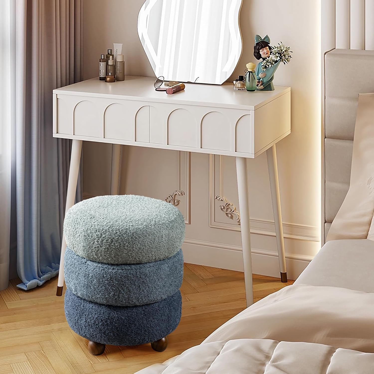 Glitzhome Round Ottoman with Storage, Small Foot Stool, Modern Accent Stool Upholstered Vanity Stool with Rubberwood Ball Feet for Bedroom Living Room Dorm Room, Gradient Blue