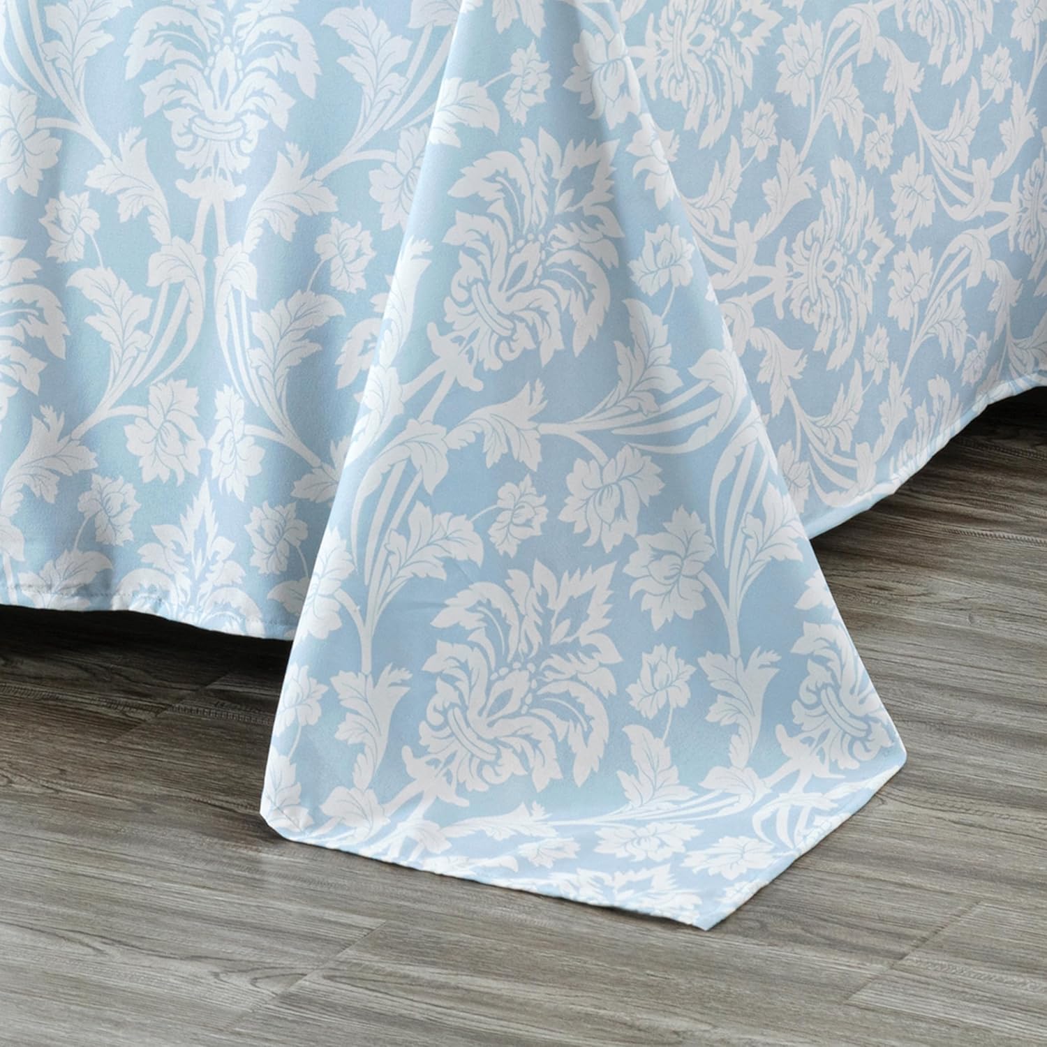 Chezmoi Collection 4-Piece Ivy Floral Medallion Bed Sheet Set, California King Size - Blue/White Floral Printed Microfiber Soft Breathable Deep Pocket Sheets and Pillowcases Set