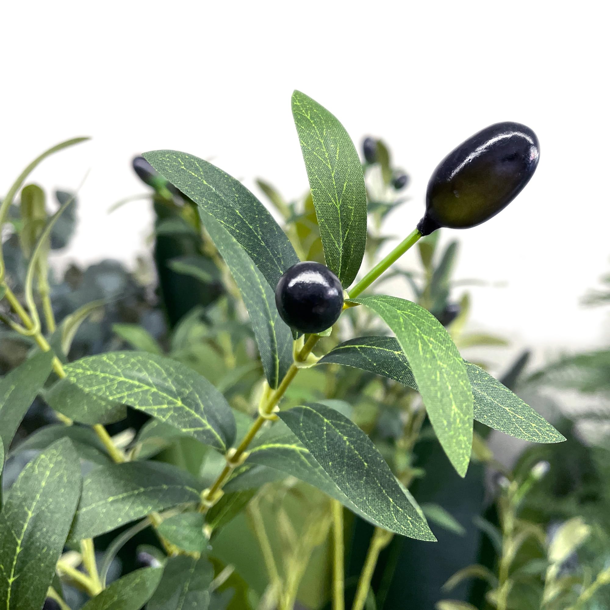 Amazon｜フェイクグリーン オリーブ 150【 枯れないから場所を選ばず