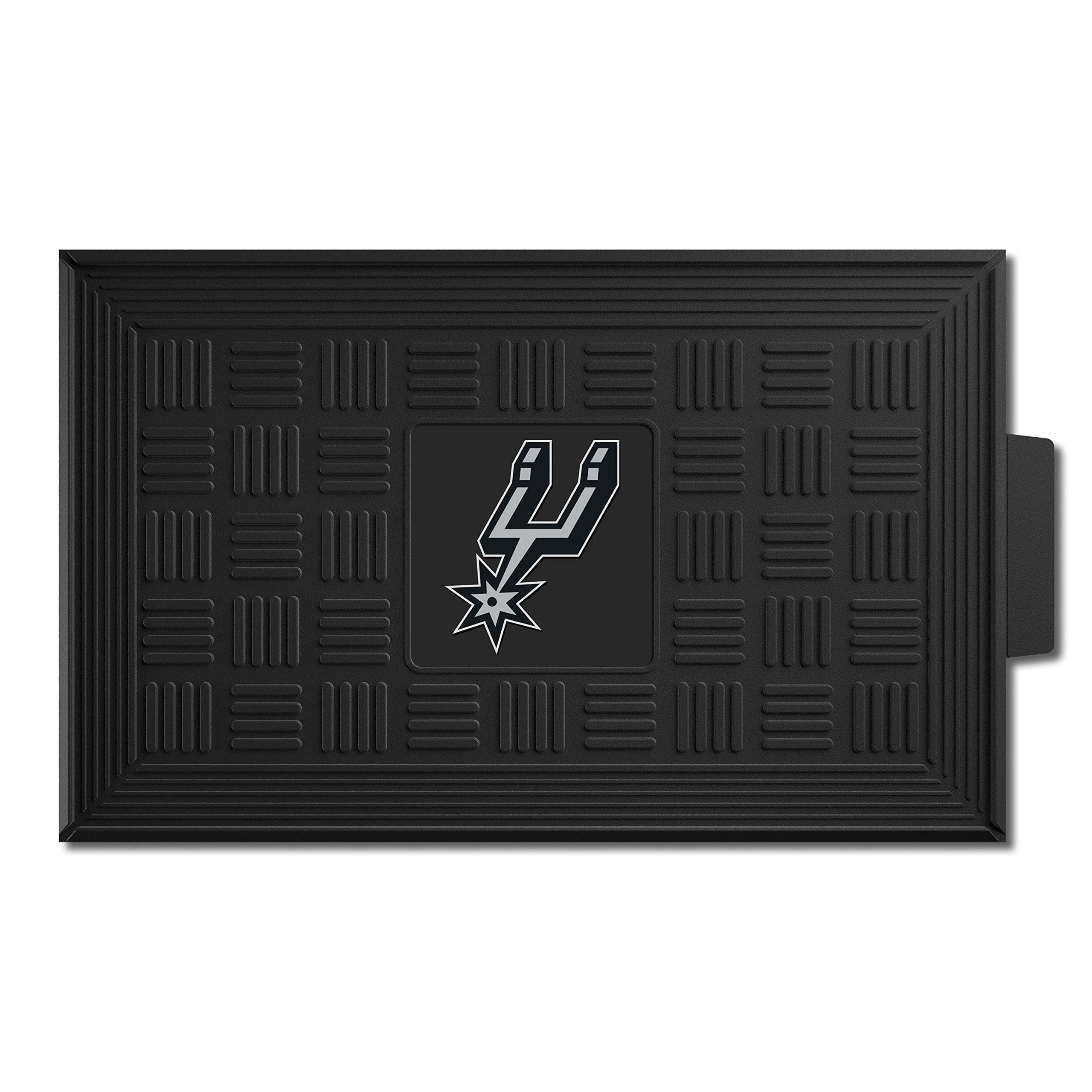 FANMATS 11426 San Antonio Spurs Heavy Duty Vinyl Medallion Outdoor Door Mat - 19.5in. x 31in.