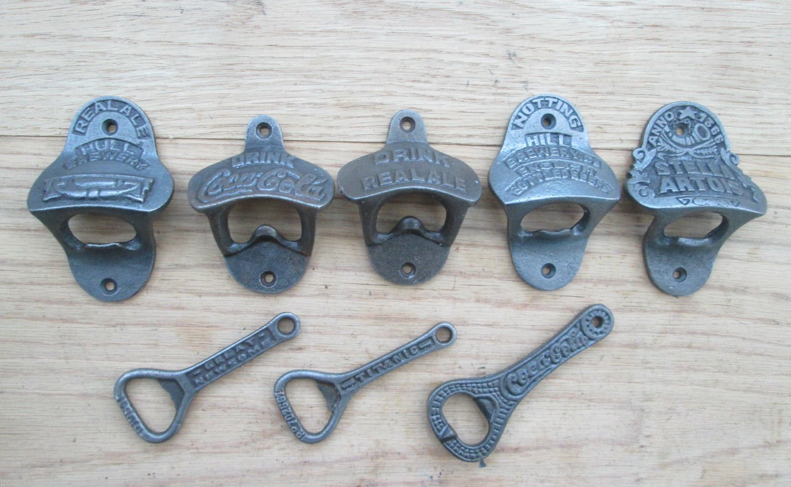 IRONMONGERY WORLD® Cast Iron Vintage Rustic Style Collectable Wall Mounted Beer Bottle Opener - Antique Iron (Stella Artois)