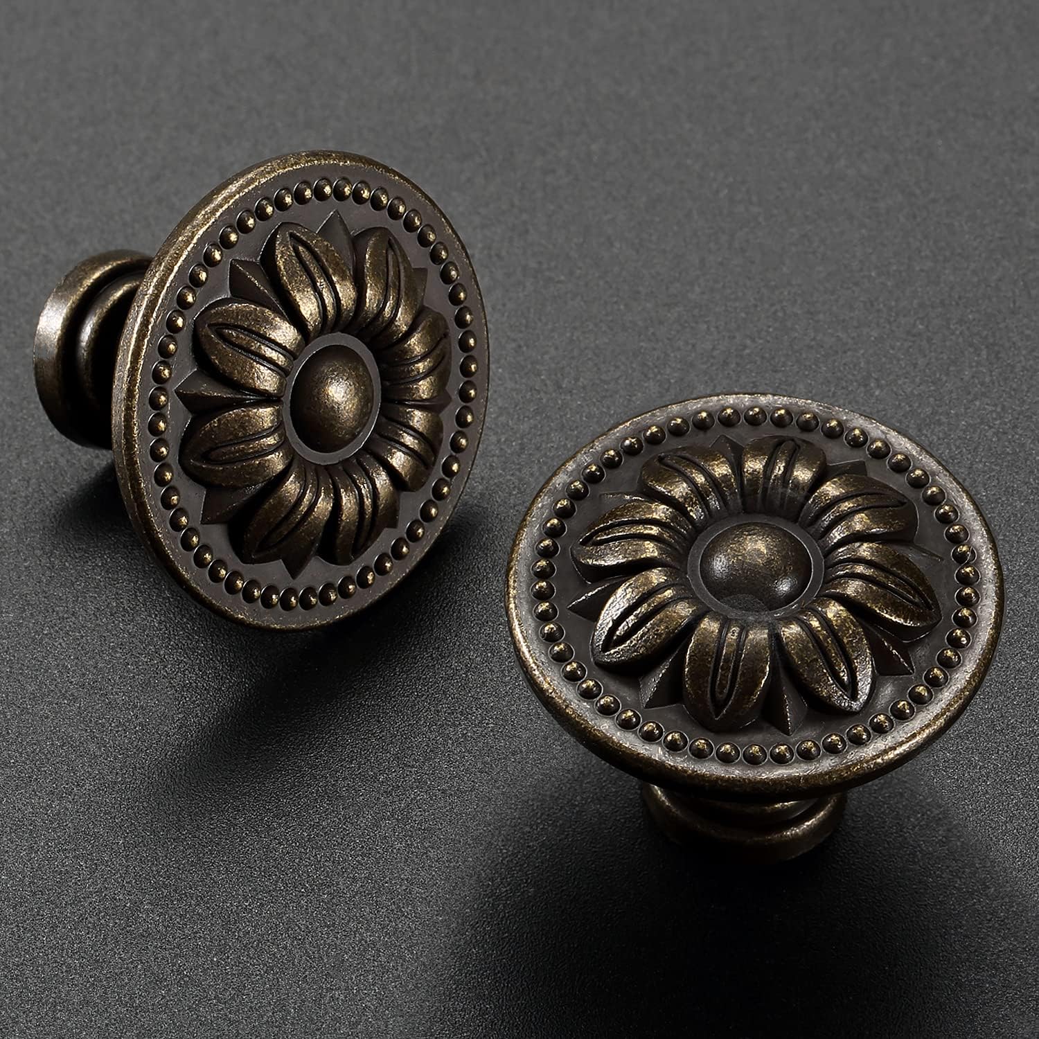 CHICTIE Set of 10 Vintage Kitchen Cabinet Knobs Pulls, Flower Drawer Knobs, Dresser Knobs, Antique Brass Pull Handles, Rustic Bronzed Door Knobs for Dresser Drawers, Zinc