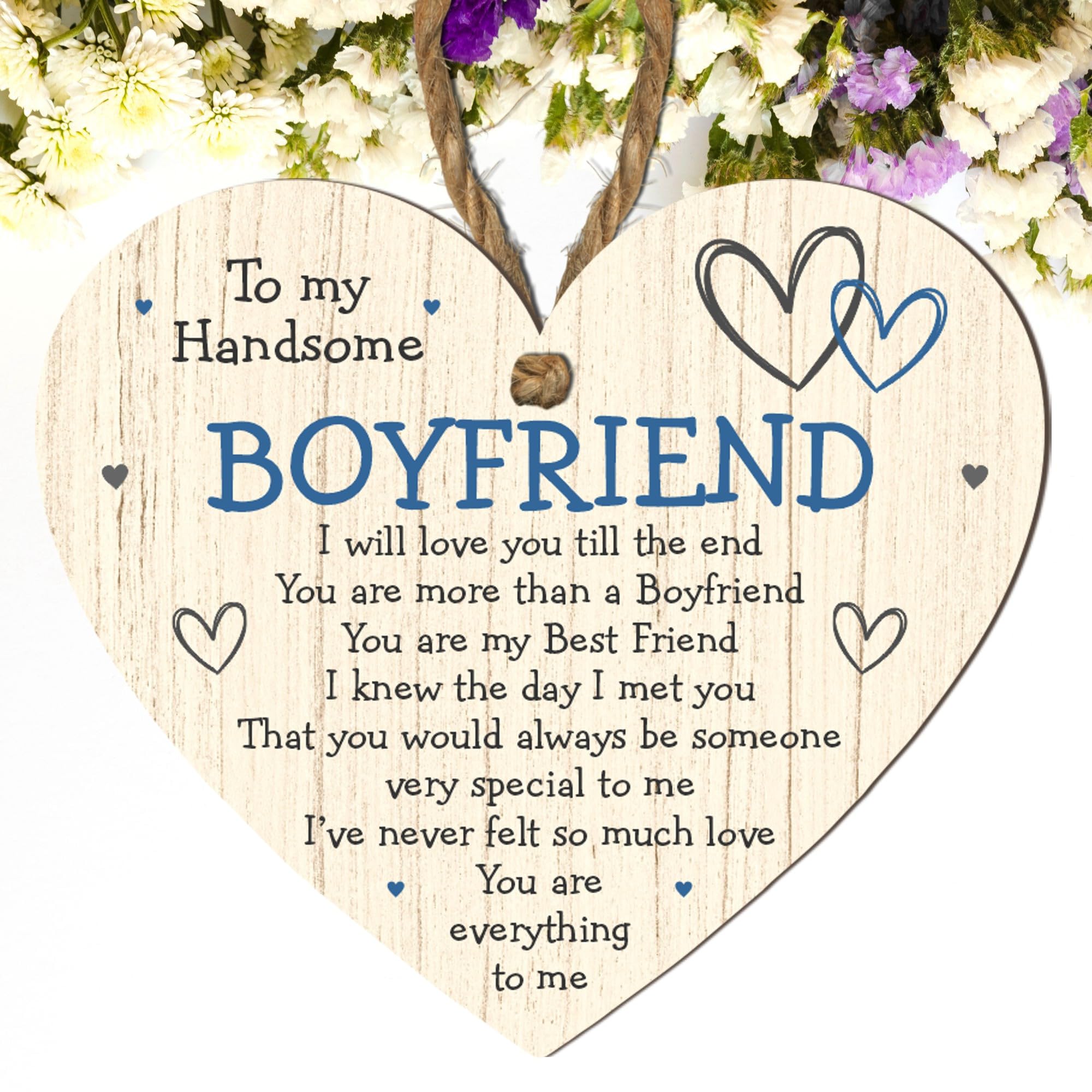 To My Handsome Boyfriend Heart Plaque – Romantic Gift for Boyfriend – Hanging Sign with Love Quote – Best Friend and Boyfriend! Gift for Anniversary, Valentine's Day, (Medium: 15 cm (H) × 13 cm (W))