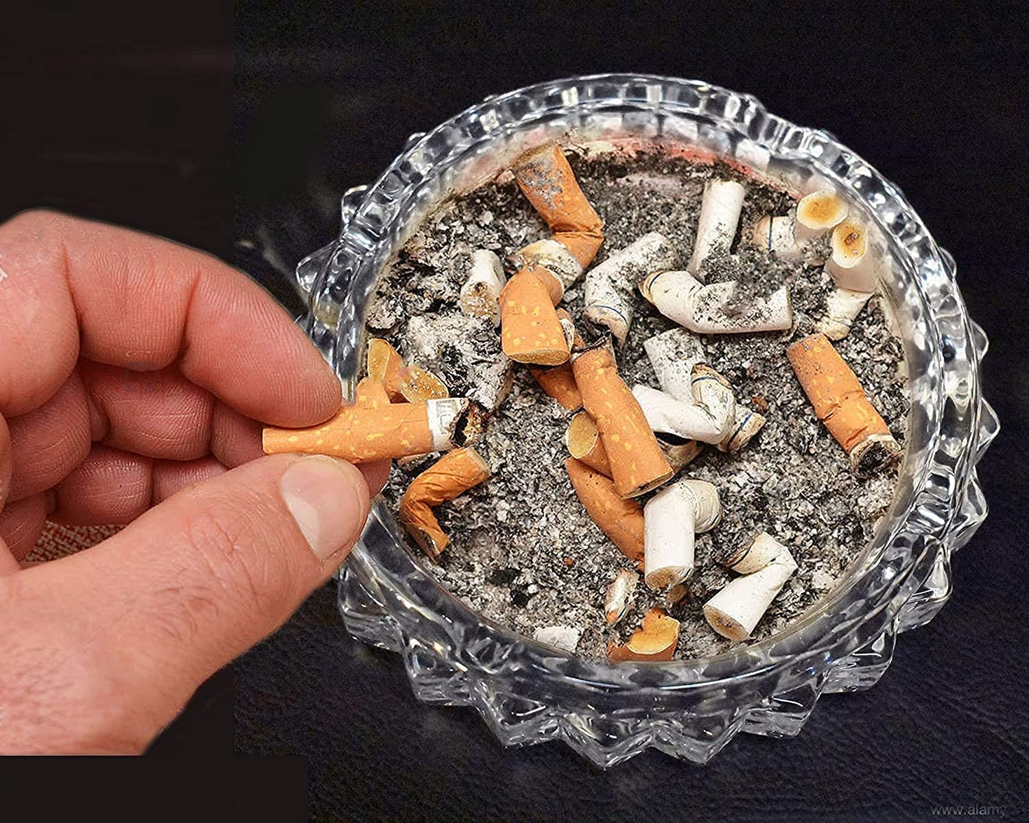 NOBILEA Crystal Clear Glass Ashtray, Cigarettes Ash Tray, Tabletop Ashtray for Home, Office and Hotel, Cigarette Ash Collect Tray, Glass Smoking Tray 2