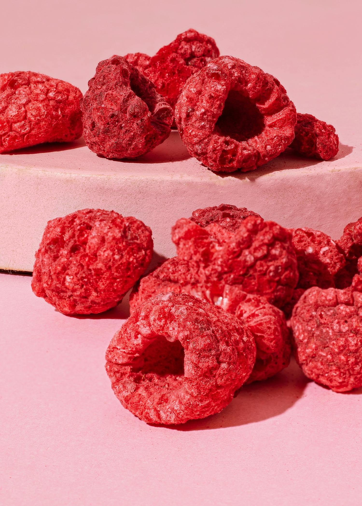 KoRo – Framboises lyophilisées 350 g – 100 % framboises sans additifs – Riche en fibres – Fruité et aromatique – En garniture pour le muesli, les chocolats ou comme collation entre les repas
