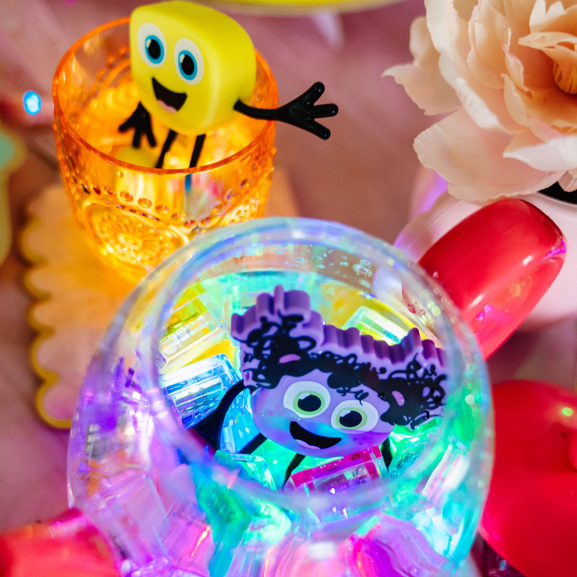 Glo Pals, Set 4 Cubi Luminosi Alex, Giochi da Bagnetto per Bambini da 3 Anni di Età, Aiuta lo Sviluppo Sensoriale e Cognitivo, con Illuminazione Automatica, Giallo